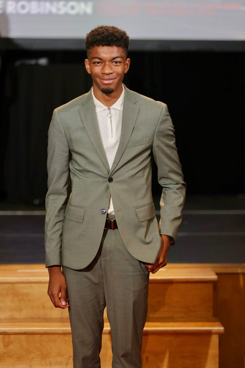 Congratulations to the #AllMetroTF 110m hurdler and State Champion @d1o1m_ of @wolfpack_tf_xc 🏆 and 300m hurdle and State Champion Vincent Nnanna from <a href="/AHSTrackField/">AHS Track & Field</a> 🔥