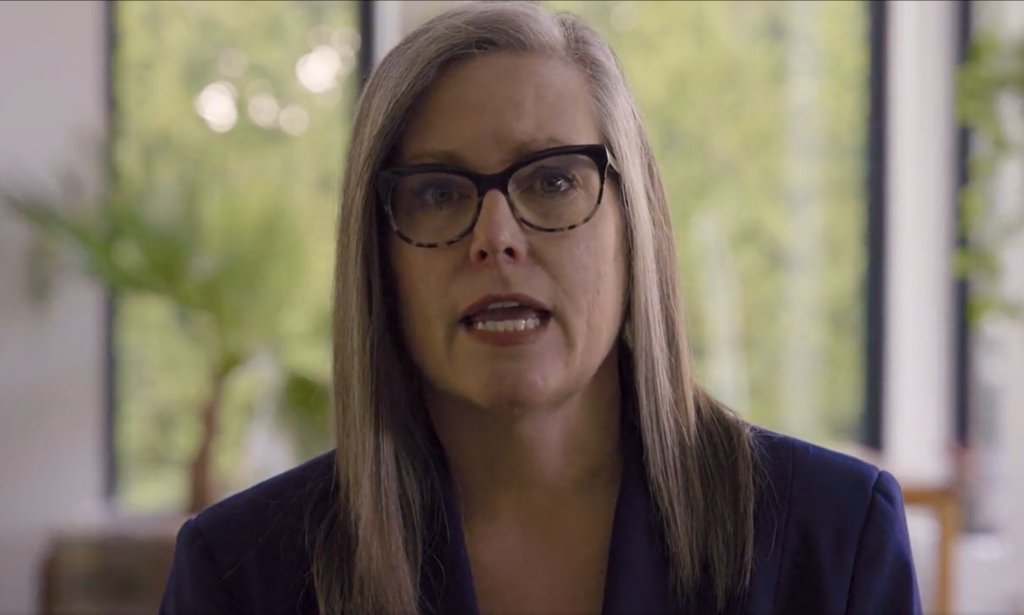 BehizyTweets's tweet image. BREAKING: A Judge in Arizona has ruled that the illegitimate governor Katie Hobbs has been illegally naming deputy directors to run state agencies, circumventing the authority of the state legislature

She's cheating with this like she did with the election

In summary Hobbs…