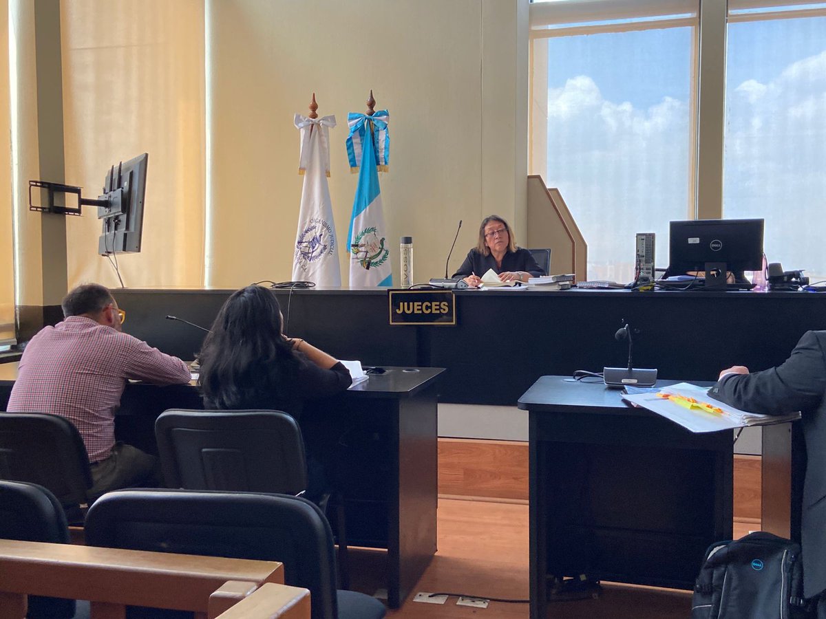 CanalAntigua's tweet photo. Dictan falta de mérito a exabogado de Alejandro Sinibaldi en caso Construcción y Corrupción. Juzgado no acreditó que Juan Arturo Jegerlehner haya cometido lavado de dinero⬇️
#Exabogado #FaltaDeMérito #AlejandroSinibaldi
https://t.co/tmgLwXlcgZ https://t.co/HbRvuMo6Qq