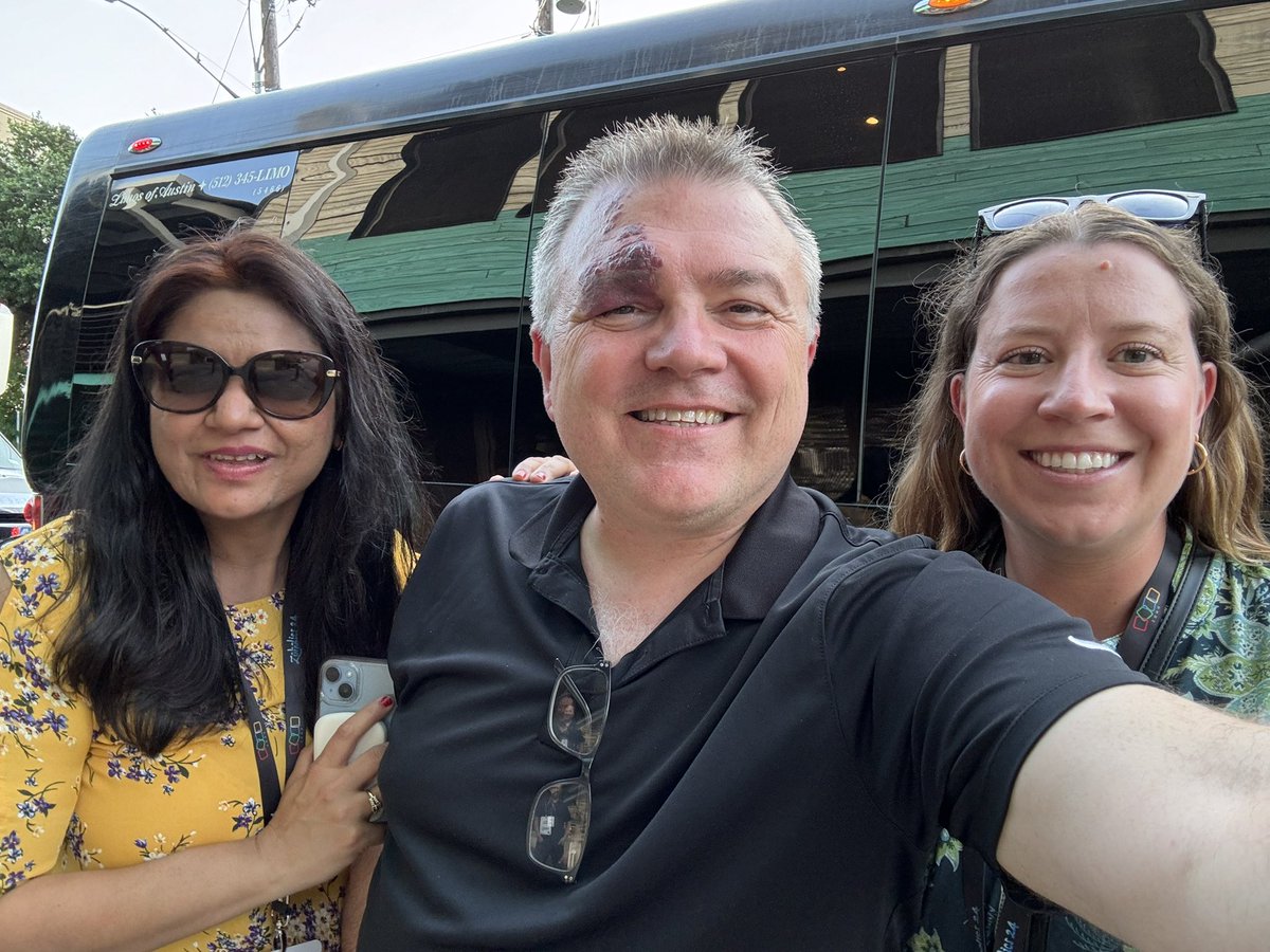 tcrawford's tweet photo. Many thanks to @sandraklo and the AR team for putting on another great event.

Thanks to @poojamittal20 @oliviaalbyn and @steveheisler as well. @chirag_mehta making a cameo appearance 😎 at the world famous @franklinbbq. 

#zoholicsus #zoholics24 https://t.co/RdxeGLHvQ6