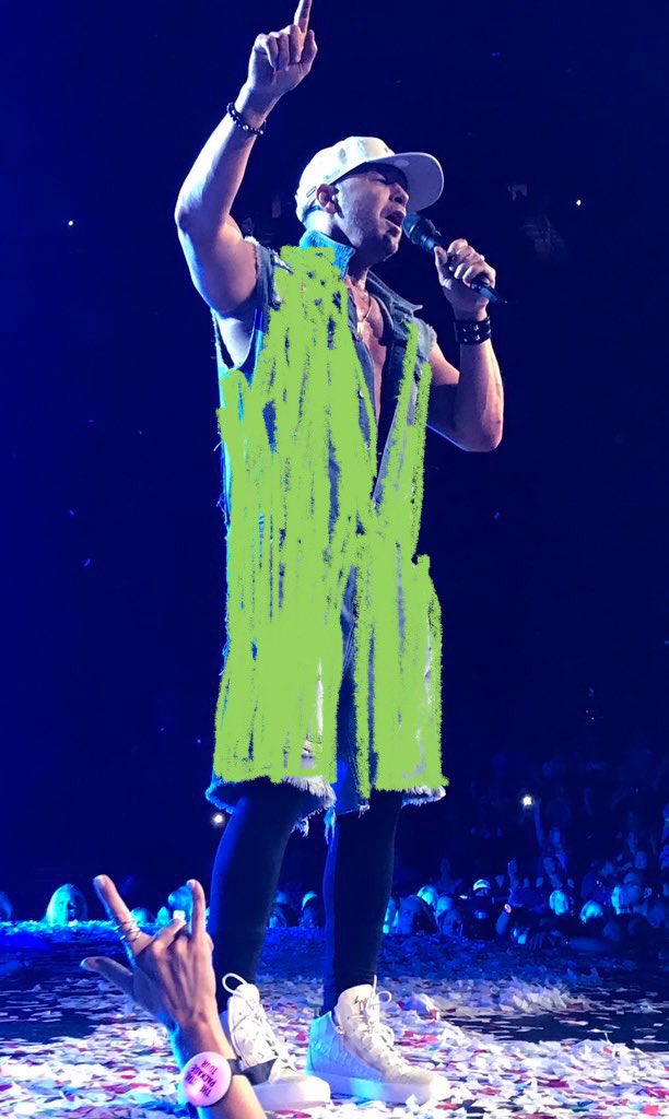 VaVoom007's tweet photo. Hey @DonnieWahlberg…Neon mission accepted! The catch? We want to see y’all in neon, too! Bring back the Romper! #NeonRomper #NeverGetsOld 🤖❤️♾️ https://t.co/3OfSmxH3gR