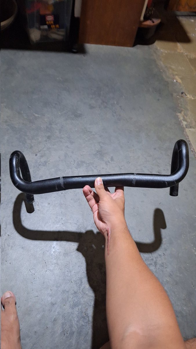 gulupulug's tweet photo. dropbar Entity Expert 
420mm compact 
kotor bekas karet bartape aja
250k
kelapa dua/margonda/gundar/UI Depok
#fnfjb https://t.co/WawmiDxolg