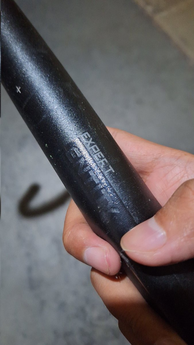 gulupulug's tweet photo. dropbar Entity Expert 
420mm compact 
kotor bekas karet bartape aja
250k
kelapa dua/margonda/gundar/UI Depok
#fnfjb https://t.co/WawmiDxolg
