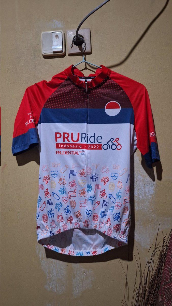 gulupulug's tweet photo. Sub Jersey 05am long sleeve Green size M
Jersey event Pruride Bandung 2022 size S 
200k
#fnfjb https://t.co/8g8pWbT1U8