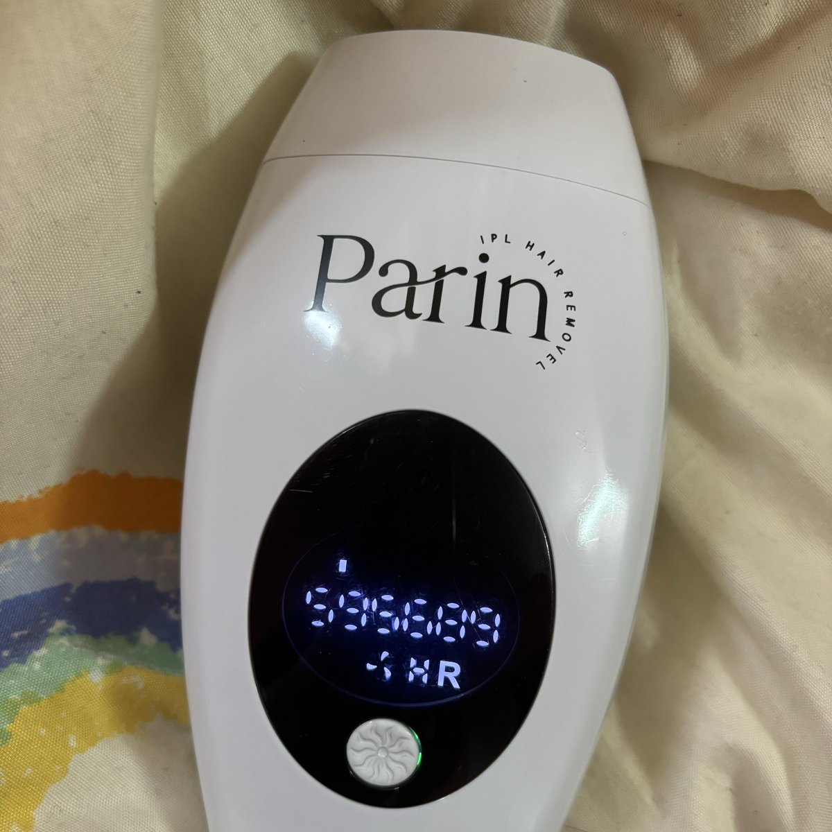yourmysin4tp's tweet photo. 🎀 ส่งต่อ เลเซอร์กำจัดขน Parin ใช้งานได้ปกติ

เหลือ 595,689 short 

ราคา 550 บาท ส่งฟรีค่ะ 

#ส่งต่อ #เครื่องเลเซอร์ขน #ส่งต่อParin #เลเซอร์กำจัดขน #มือสองสภาพดี #ส่งต่อเลเซอร์กำจัดขน https://t.co/lqCe1exqmb
