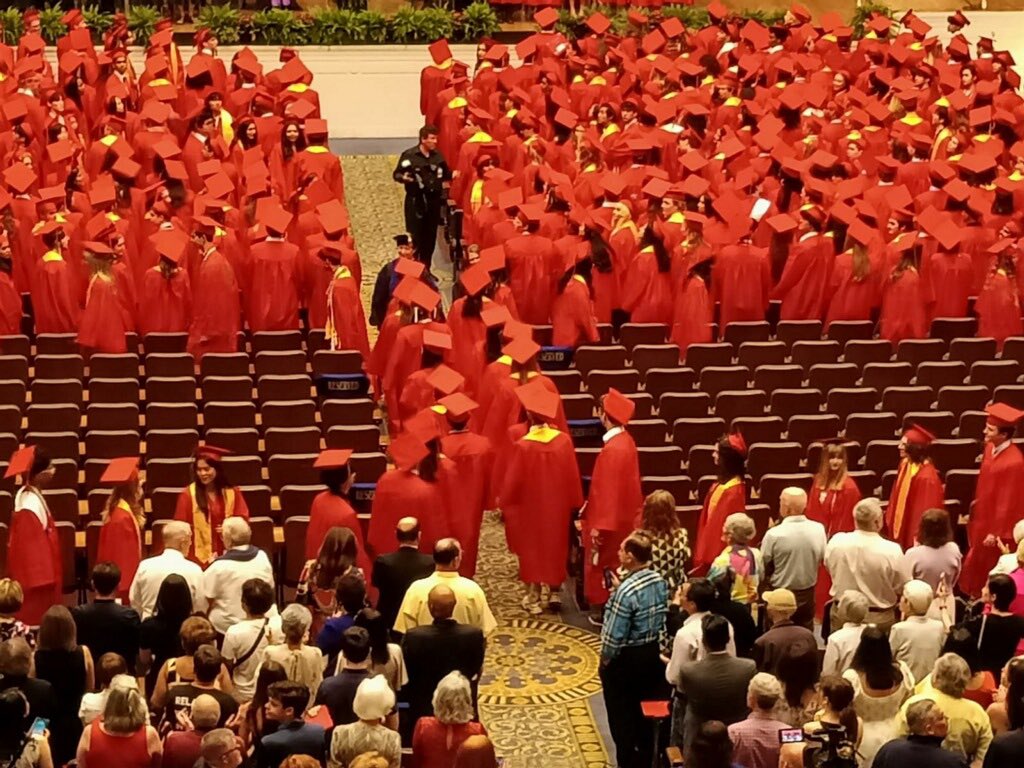 Proud of our KG grads! #kgpride #StrongerTogether #WeAllBelong <a href="/mcleanhigh/">McLean Highlanders</a>