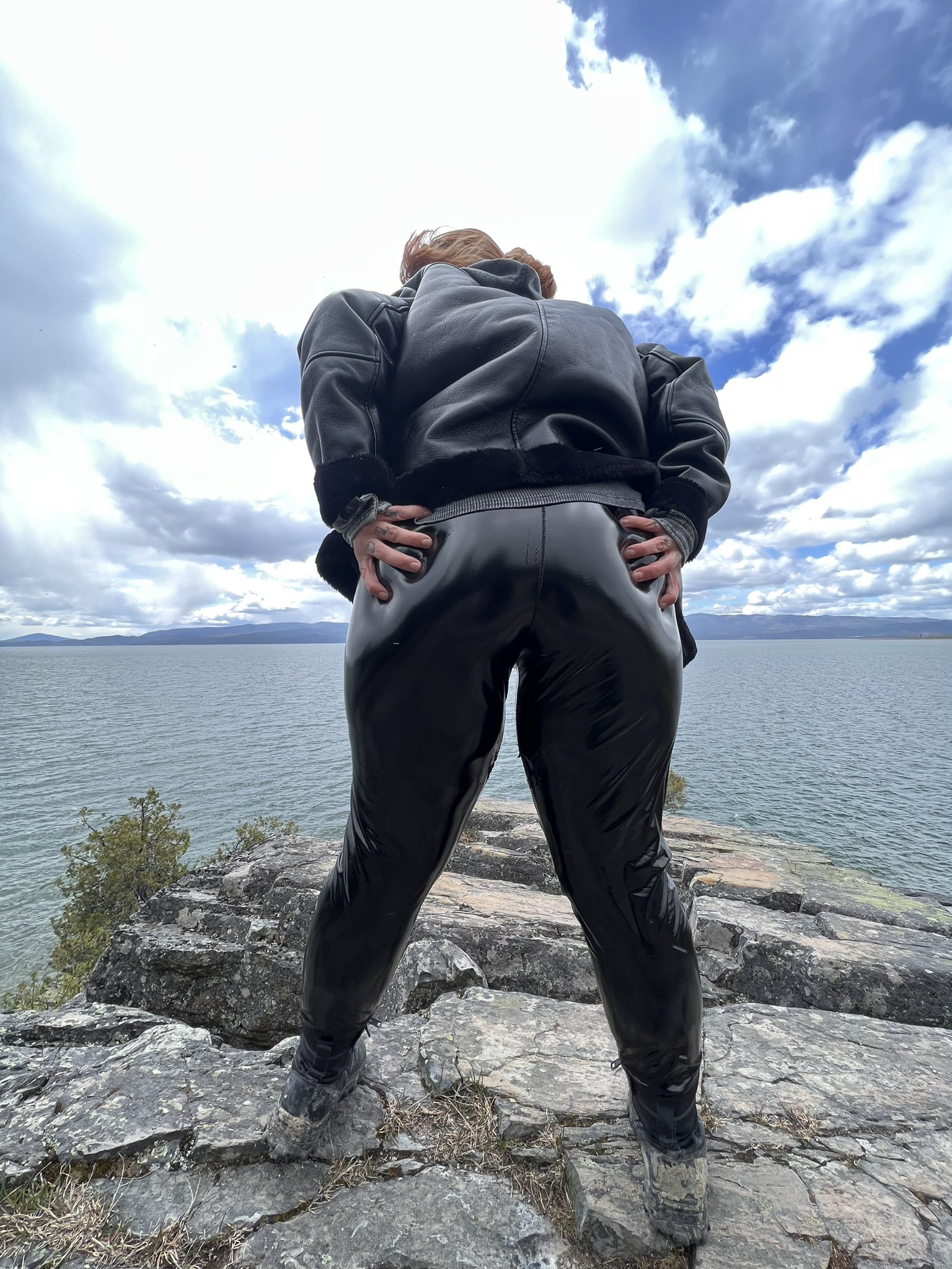 Tell me you love my squishy ass https://t.co/cNec0BPk0B