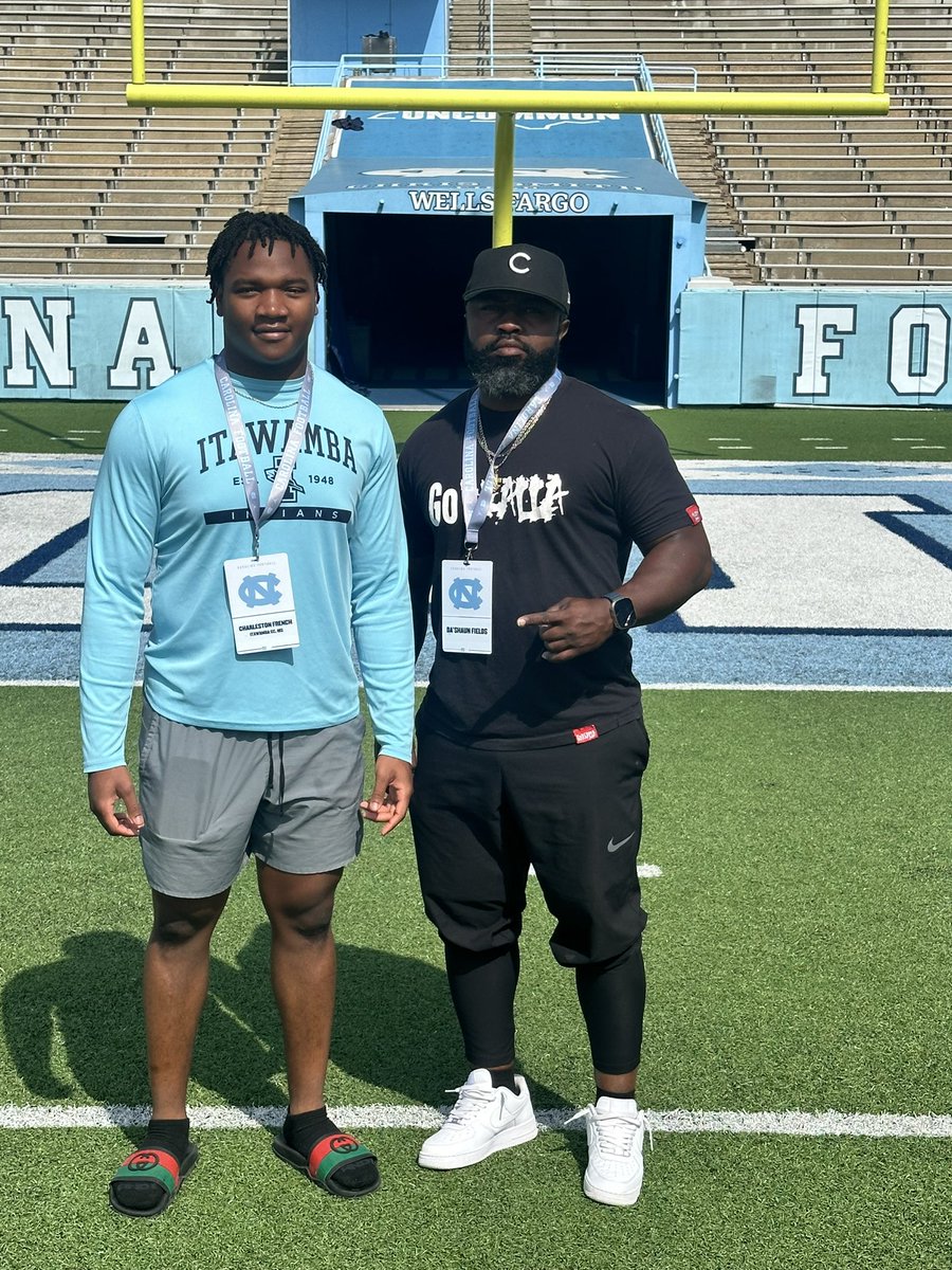 CharlestonFren9's tweet photo. I had an awesome experience ! @UNCFootball https://t.co/GelLvDiJoy