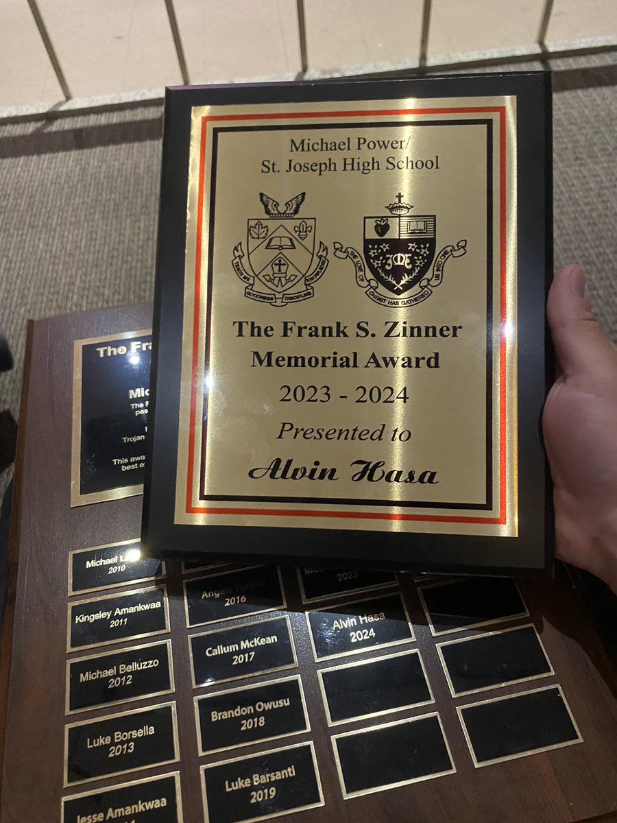 It was a absolute honour to be nominated and win The Frank S. Zinner memorial award at the annual Michael Power Athletic Banquet! Thank you <a href="/MichaelPowerFB/">Michael Power Football</a> for this amazing accolade!