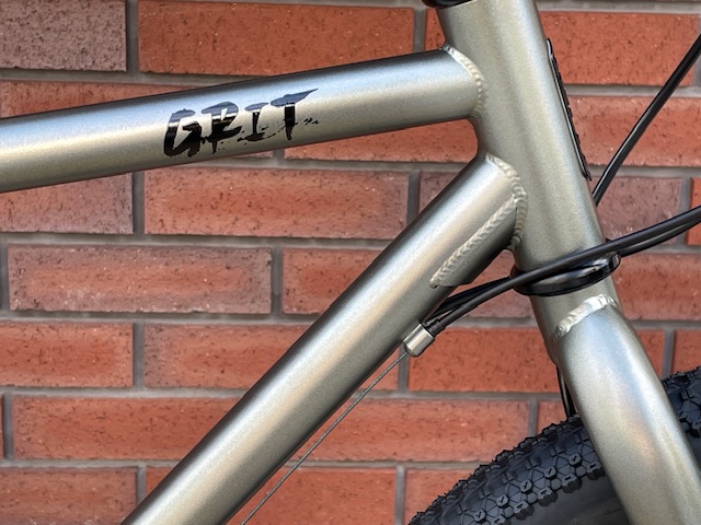 cycleshop203's tweet image. tern「GRIT」限定カラー入荷しました。

シマノの新メカ「CUES」実装した最新モデルの限定カラーです。

#tern 
#shimano
#CUES