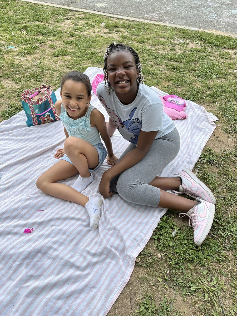 ☀️Picnic day fun!☀️ <a href="/HowellRoadVS13/">Howell Road Elementary School</a> #happeningathowell