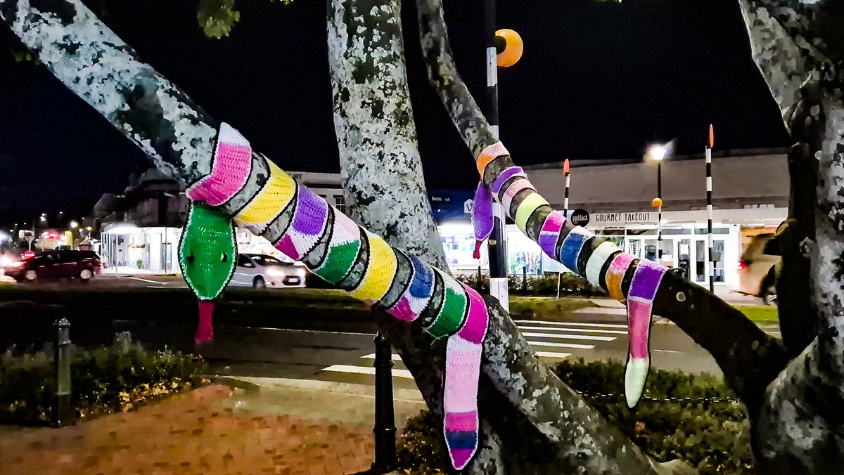 Snakes in a tree. Yarn bombing. June 2024