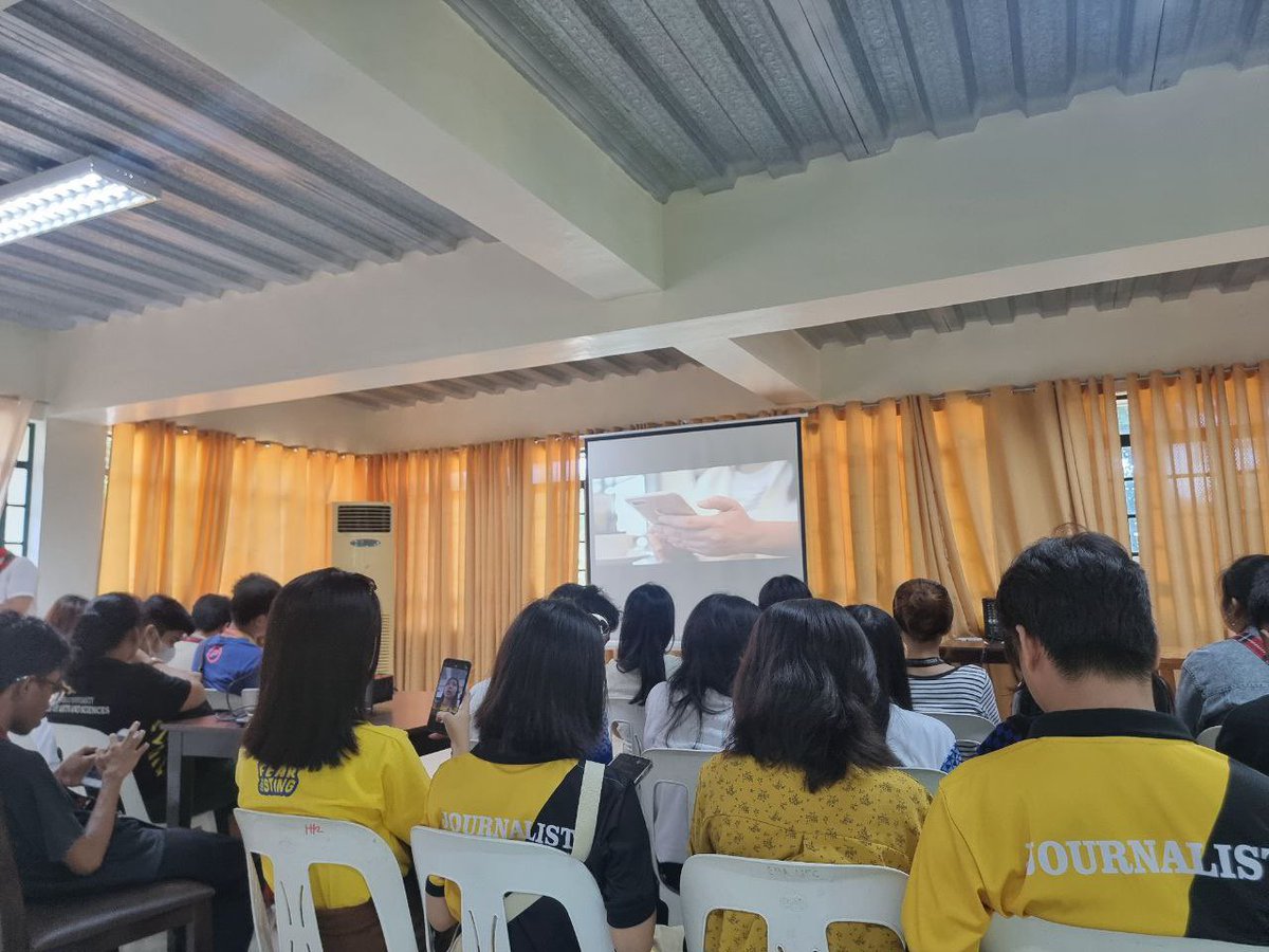 uplbperspective's tweet photo. NGAYON: Nagsimula na ang PAHAYAG: Paaralang Leticia Ladlad (PLL) Cavite na pinangunahan ng @CEGPST kasama ang  @thegazettespu at UPLB Perspective sa Cavite State University - Main Campus (CVSU). 

#PLLCavite
#DefendTheCampusPress
#DefendPressFreedom https://t.co/h59aKO8OMH