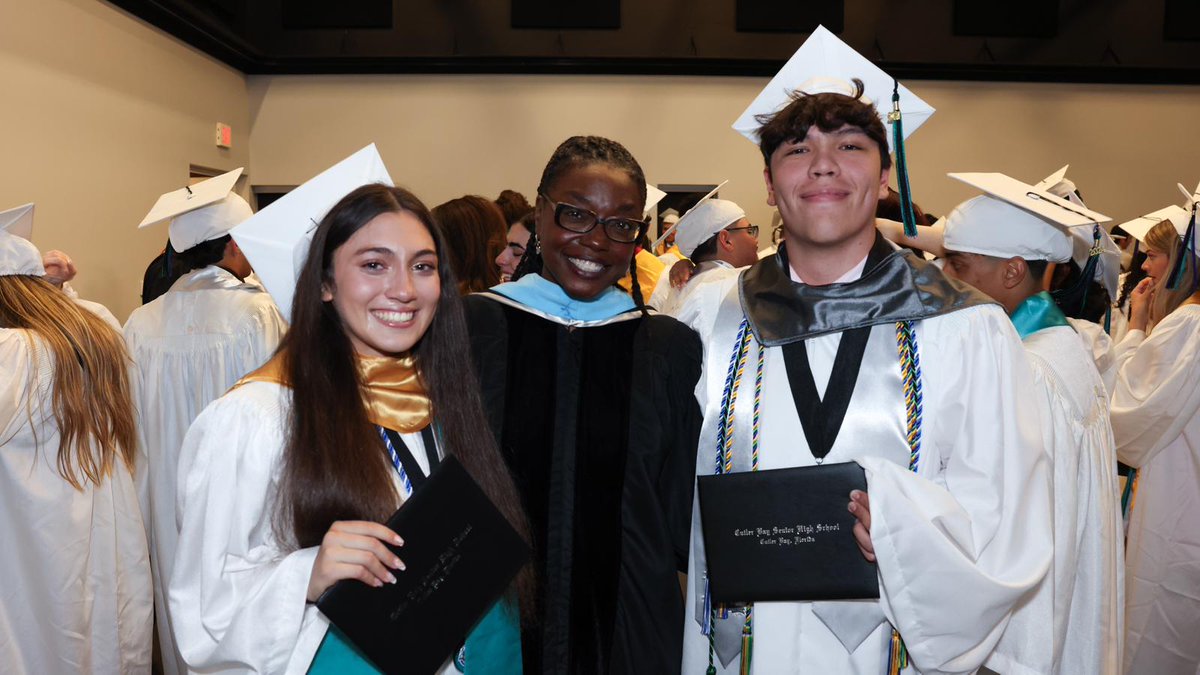 Miami-Dade Schools tweet media