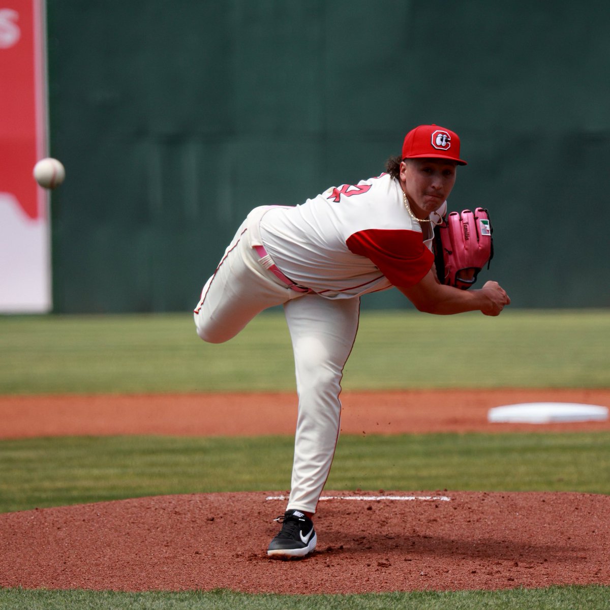 King Julian 👑

6.0 IP, 4 H, 1 R, 5 K 🔥