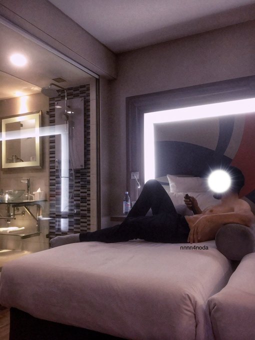 เหนื่อยกับข่าวความรุนแรงที่เกิดขึ้นในสื่อไม่เว้นวัน เหนื่อยจริงๆ ครับ  คือเหตุผลของการกอดนานๆ ค่อยๆ ช้าๆ