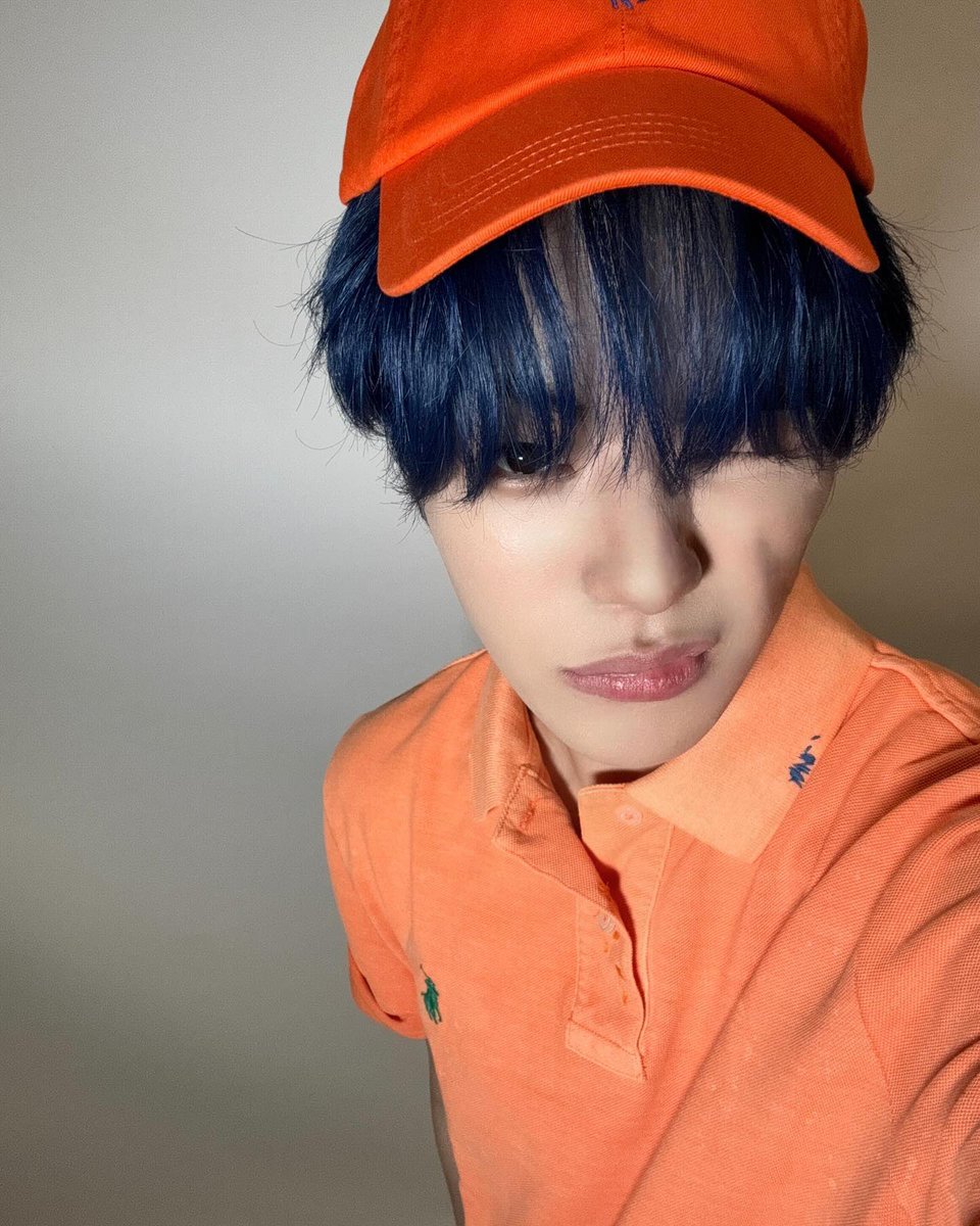 oonbyeo's tweet photo. 꼬박꼬박 한화 야구 챙겨보고 한때 투수의 꿈을 잠깐 꿨던.. 주황이 잘어울리는 한화팬 트레저 윤재혁 시구시켜주세요 🧡

@ 한화이글스 https://t.co/EjICE2V00E