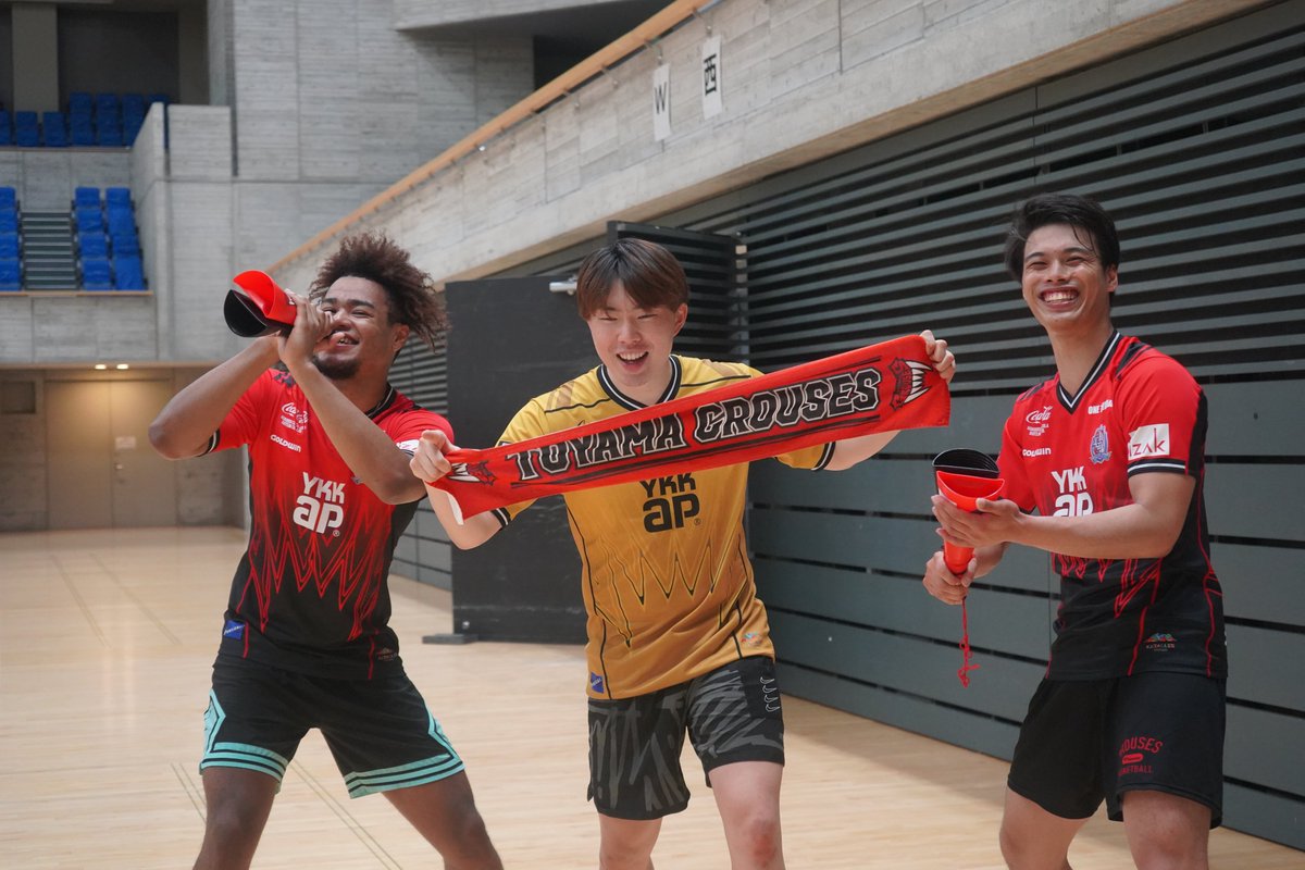 katallertoyama's tweet photo. ／
サマユニ絶賛受付中📢
＼

第3⃣弾：6/24(月)まで
8/24 #松本山雅FC 戦までにお届け！

#富山グラウジーズ から素敵な写真が📷
#米山ジャバ偉生 選手
#野﨑由之 選手
#喜志永修斗 選手
とても似合ってます😍

✅特設サイト👇
https://t.co/4fHo0VzfjW

@toyamagrouses
#カターレ富山 https://t.co/QlGpfaRf9h
