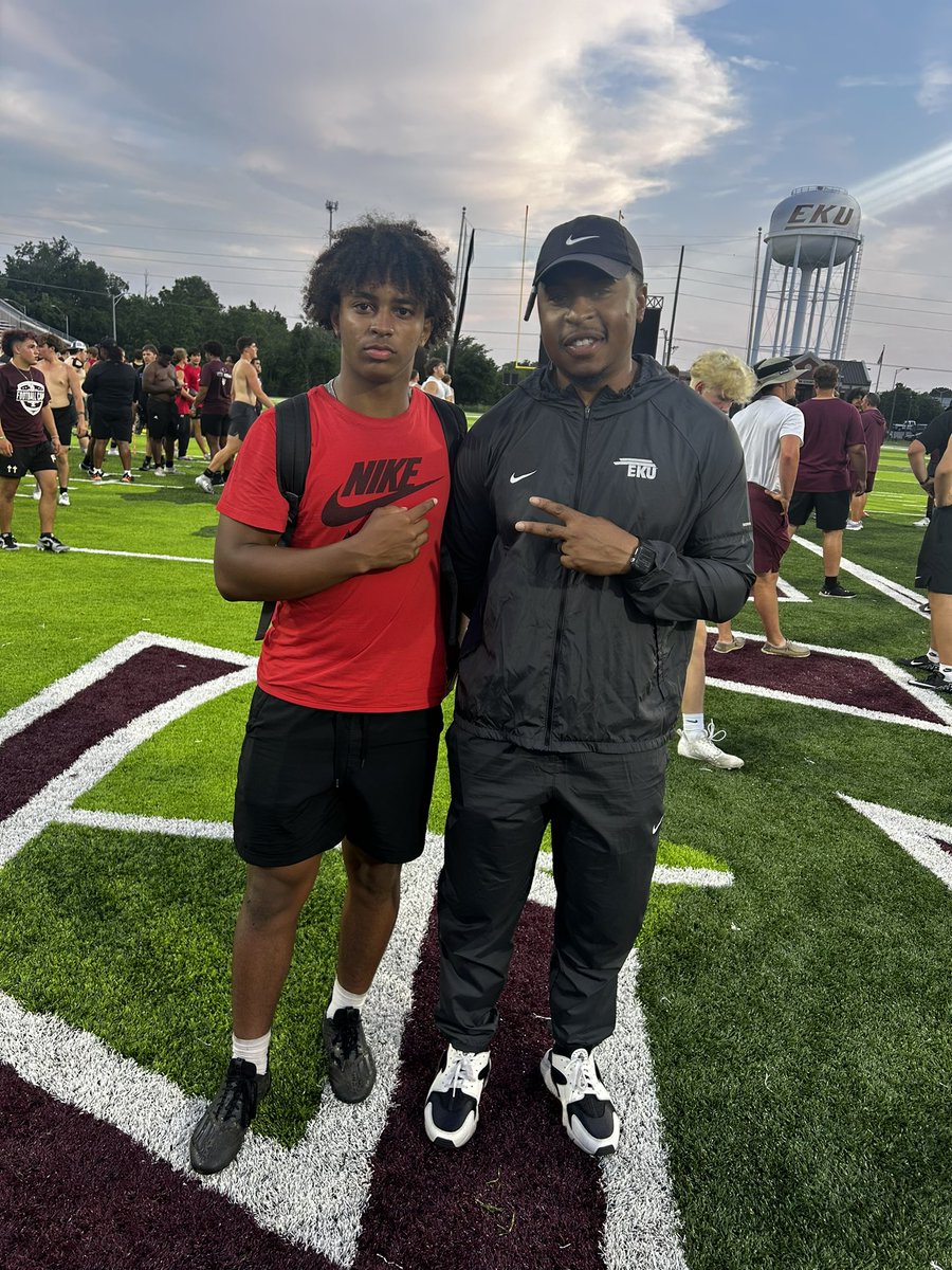 daeshauncowan4's tweet photo. Great work today at @EKUFootball . Had a great time there, looking forward to visiting again. @CoachTOJr @fhhs_football https://t.co/OJpQju8LpP