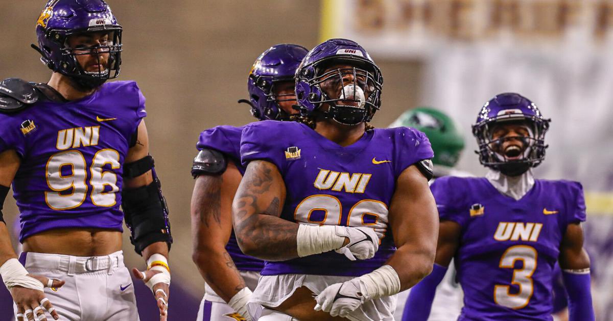#AGTG After an Amazing camp and conversation with <a href="/Qblack_3/">Coach Q Black</a> I am beyond blessed to have received my 2nd Division 1 offer to the University of Northern Iowa!!!