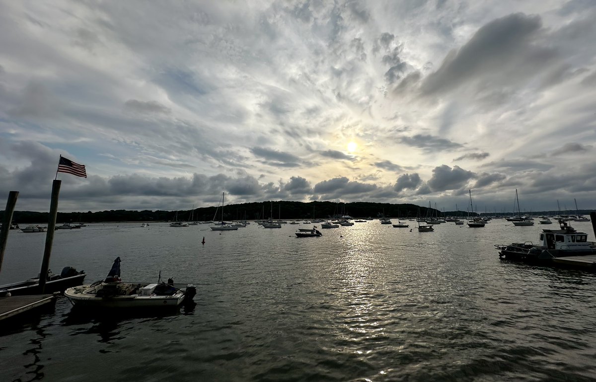 KevinJFrey's tweet photo. Northport, NY this evening … #reportingtrip https://t.co/c7cgv5ADCT