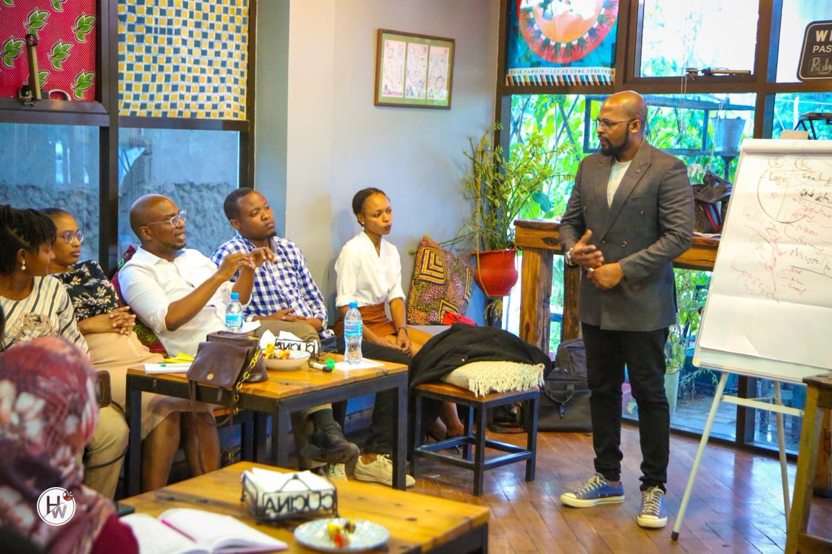 Ukitambua kuwa UHAI WA MWANADAMU unahitaji uhusiano na wengine basi hautoacha kujifunza Kuhusu WANADAMU. Na utaelewa nani wa kumvuta karibu na yupi wa kumuweka mbali. Msiba wa kujitakia haulazi matanga.#Jiwahassan