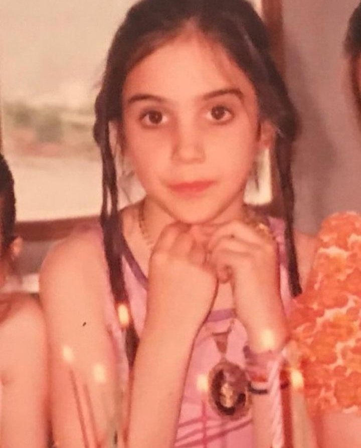 licenale's tweet photo. @estoeshaa @FioSargenti Fio Sargenti cuando tenía 8 años y se caracterizó como condesa vampiro para su cumpleaños 🧛🏻‍♀️ #FotoReal https://t.co/A6Havxf7Zn
