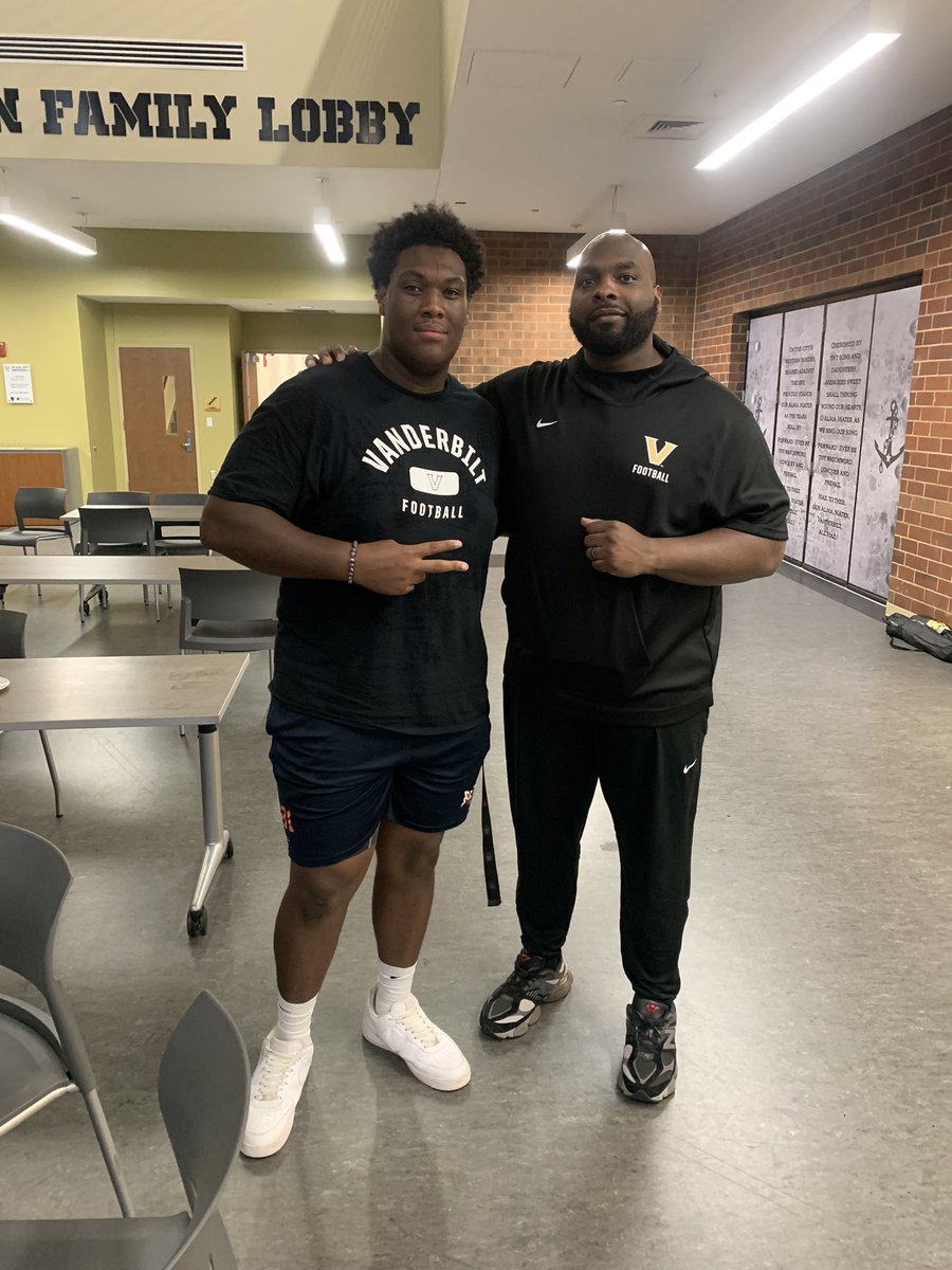 BigArchie99's tweet photo. After an amazing showcase at @VandyFootball I’m blessed to receive an offer from Vanderbilt University!! @Coach_LBJ_  @CoachJCrosby @Coach_Kriesky @BlackmanFtball https://t.co/t71D1IVTr6
