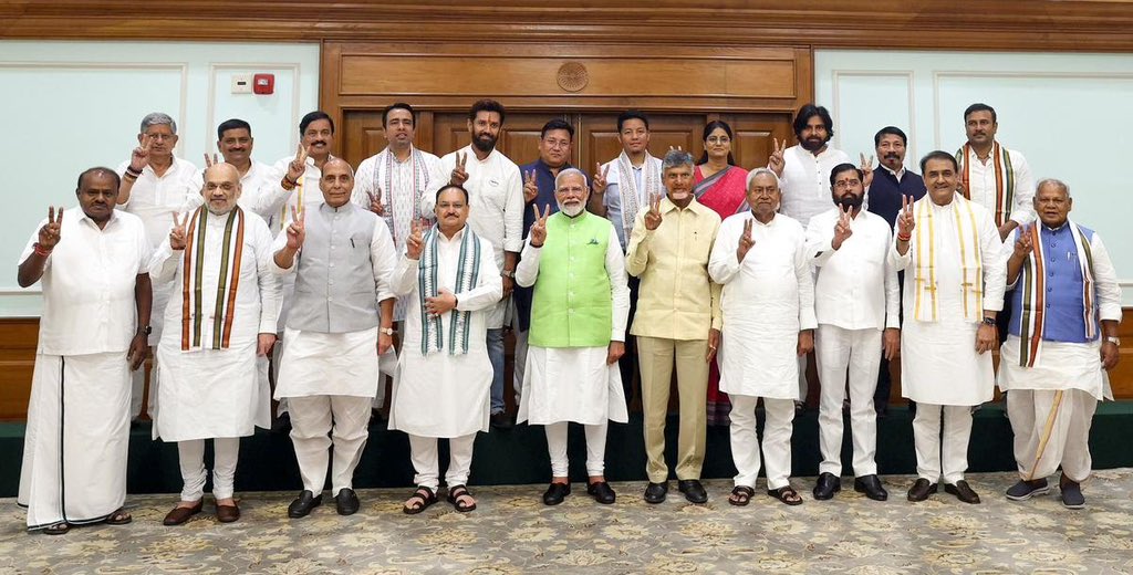 Arun Govil (@arungovil12) on Twitter photo आदरणीय प्रधानमंत्री श्री <a href="/narendramodi/">Narendra Modi</a> जी को लगातार तीसरी बार सर्वसम्मति से एनडीए का नेता चुने जाने पर हार्दिक बधाई…💐💐💐 आदरणीय प्रधानमंत्री श्री <a href="/narendramodi/">Narendra Modi</a> जी को लगातार तीसरी बार सर्वसम्मति से एनडीए का नेता चुने जाने पर हार्दिक बधाई…💐💐💐