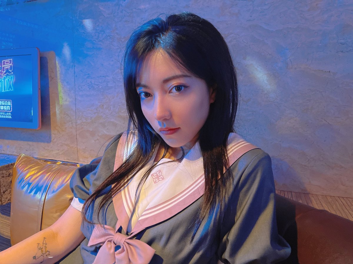 mingzhu tweet media
