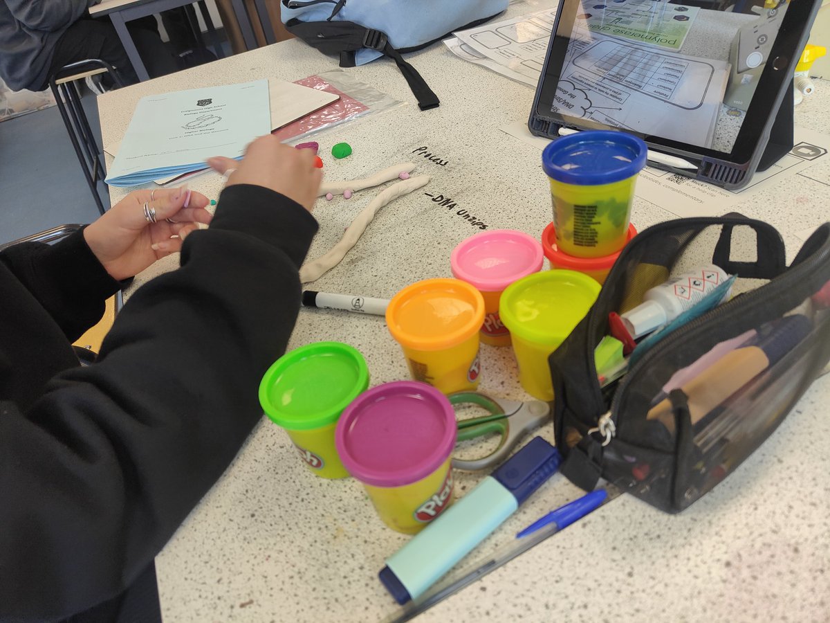 How well can you teach your peers about DNA replication? Our highers used Apple Clips to model this process and peer assessed against set criteria. #engageandchallenge #evaluateprogress