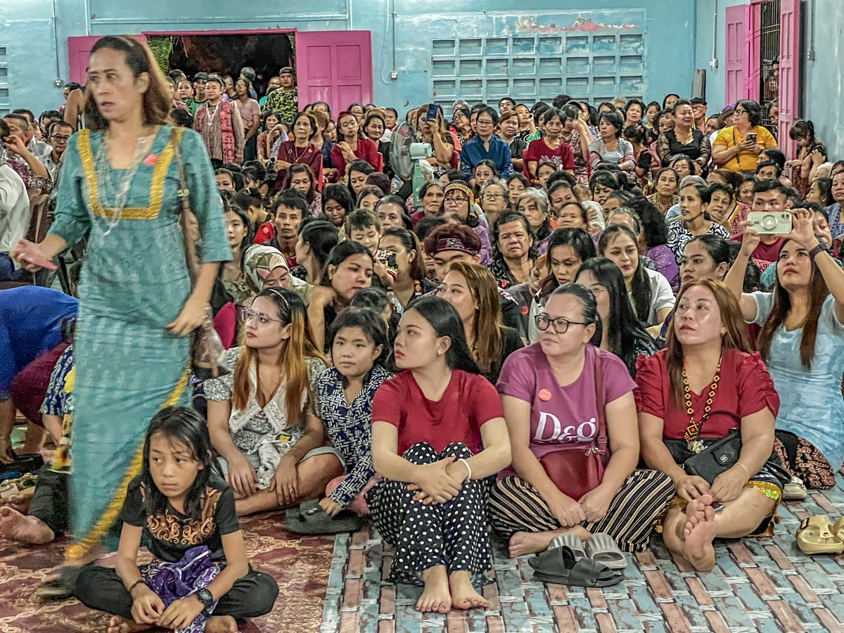 ybkarimhamzah's tweet photo. Over 500 of our folks in #Asajaya attended this year's #Gawai #Dayak gathering held at Kpg Sampun Kelili &amp; they include those from #Malay #Chinese #Bidayuh community as well. It's great to see all of them gathering in one place showing #unity #togetherness @JapenSarawak @rtm_swk https://t.co/CyNniQGIHB