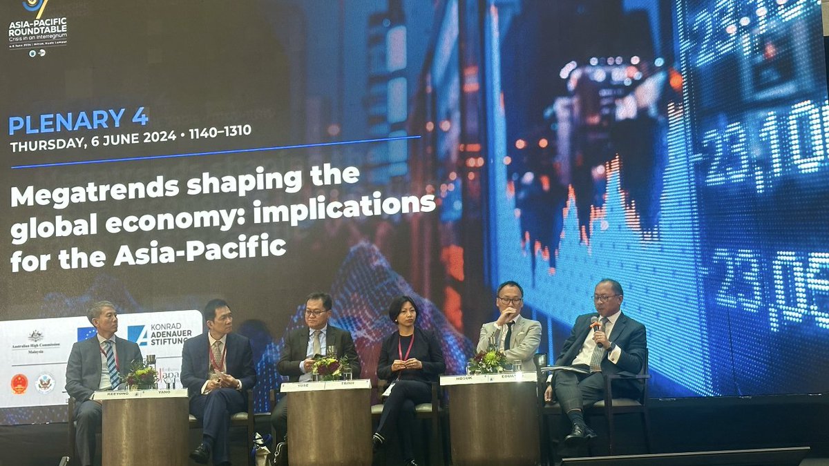 I’m on the KLIA Express to head to the airport &amp; I can’t help but think that Malaysia is such an under valued country. The infra here is  amazing (best in Southeast Asia), people are nice, food is great &amp; diverse &amp; should be on people’s radar as a travel &amp; investment destination.