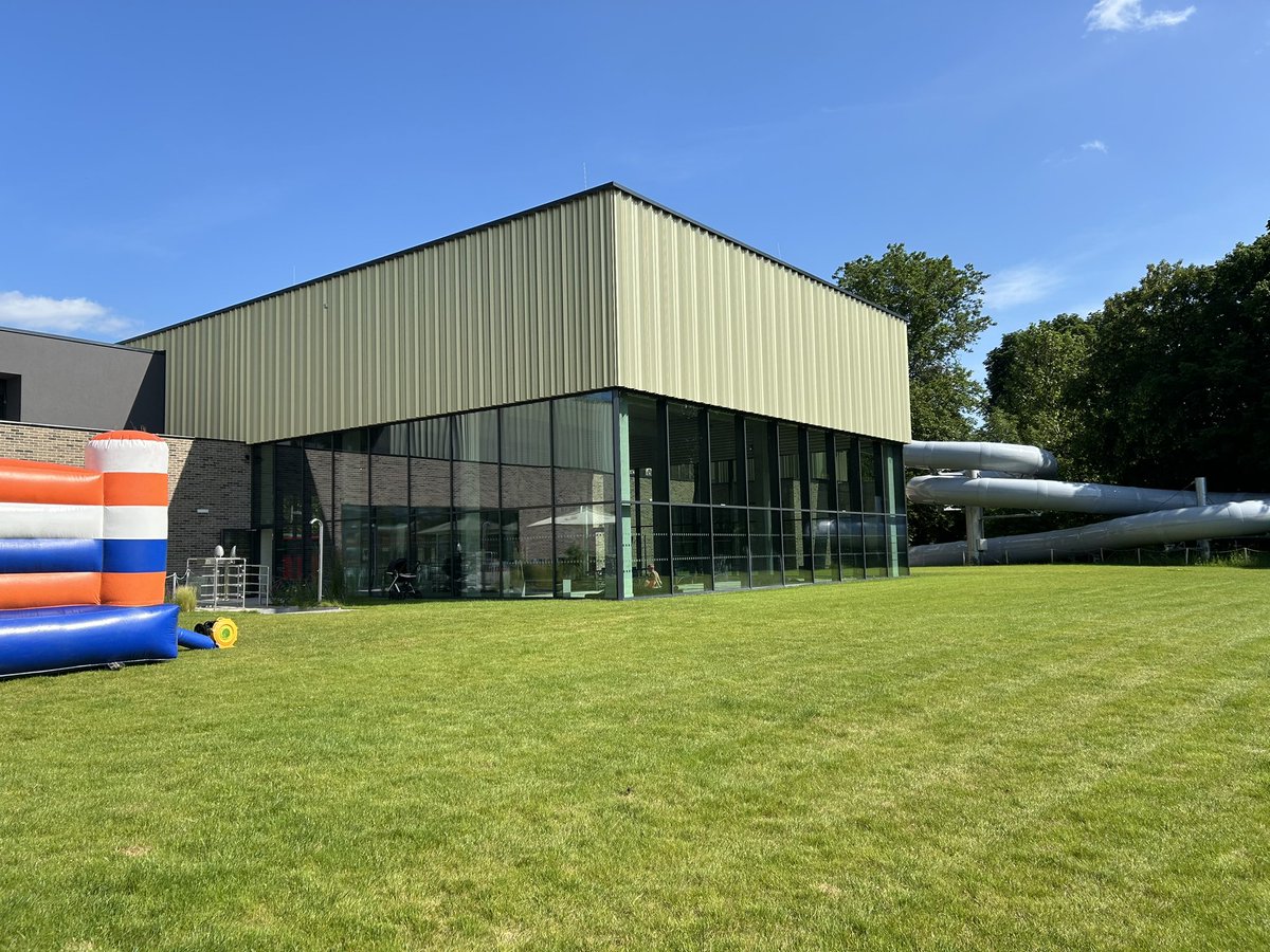 EnergyClimateWB's tweet photo. 🔹 Participants also visited Kyjov,🇨🇿, seeing firsthand the impact of smart projects on quality of life. This visit, in collaboration with @mzpcr, is part of the EU4 Energy Transition project, co-funded by the EU 🇪🇺 and @BMZ_Bund 🇩🇪.

#Sustainability #SmartCities https://t.co/VfCLrpeARQ