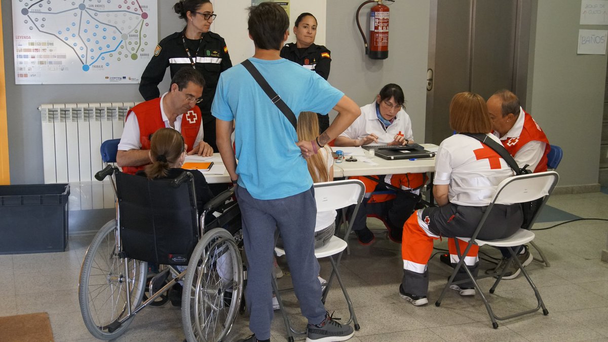 cermi_cyl's tweet photo. 🚨 Ayer fuimos parte del ejercicio BETA #LICF de la @UMEgob en la provincia de León, donde el #BIEM5 instaló un albergue de damnificados como parte de sus ejercicios de instrucción y adiestramiento en la lucha contra incendios. Un placer ser un eslabón más en la cadena de ayuda https://t.co/vXSHHbSCDK