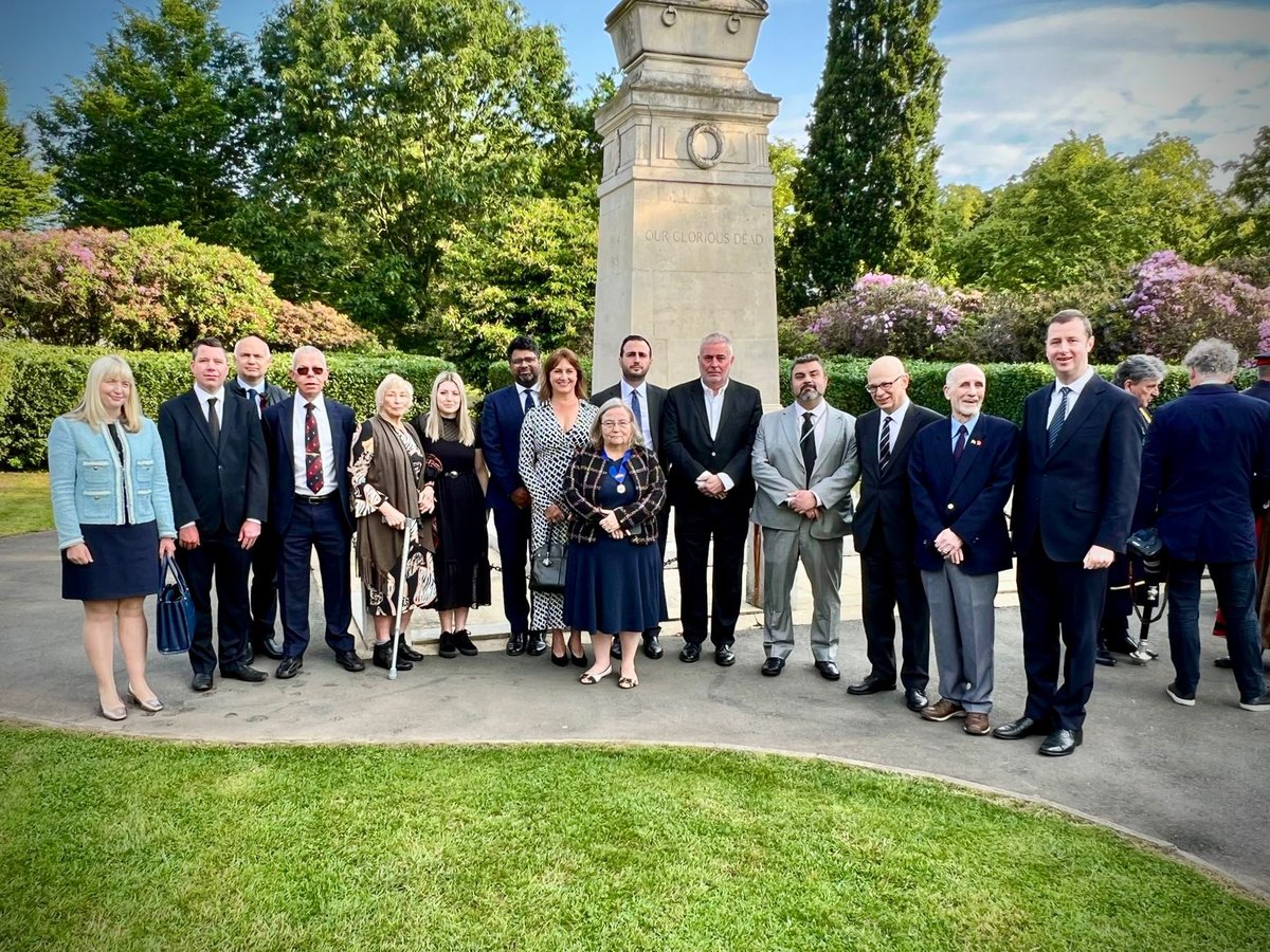 EmmaSupple's tweet photo. Enfield Cenotaph.
Dawn of D-Day Commemoration 80 years ago as the Allies gathered to start the offensive for the liberation of France and the end of the war. 
We Will Remember Them

@SWGCAX @EnfConservative @EWHConservative @EnfieldCouncil #DDay80 https://t.co/FmmXW5Zlv5
