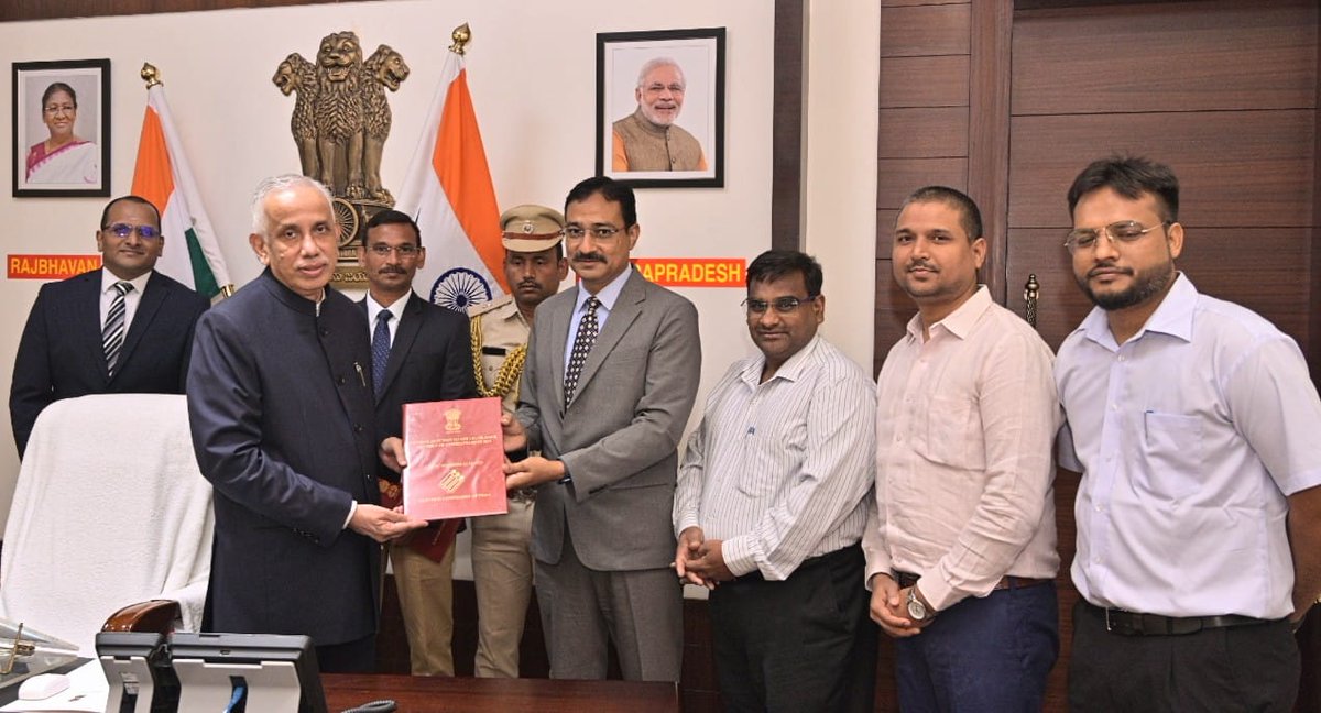 The list of newly elected MLAs of Andhra Pradesh Legislative Assembly was presented to Hon'ble Governor of Andhra Pradesh by Chief Electoral Officer,  Andhra Pradesh &amp; Principal Secretary ECI today.

#ECI #GeneralElections2024 #ChunavKaParv