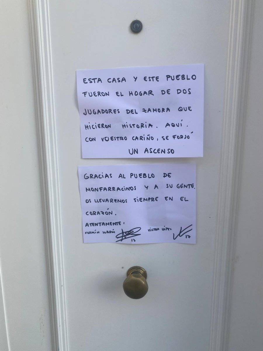 SOMOS DE 1ª RFEF♥️😍|

Cómo no los vamos a querer…
<a href="/ferminsobron_1/">Fermín Sobrón Olarte</a> #VíctorLópez 🤩😊

¡Lo de esta plantilla ha sido una auténtica barbaridad!♥️

#VamosMiZamora