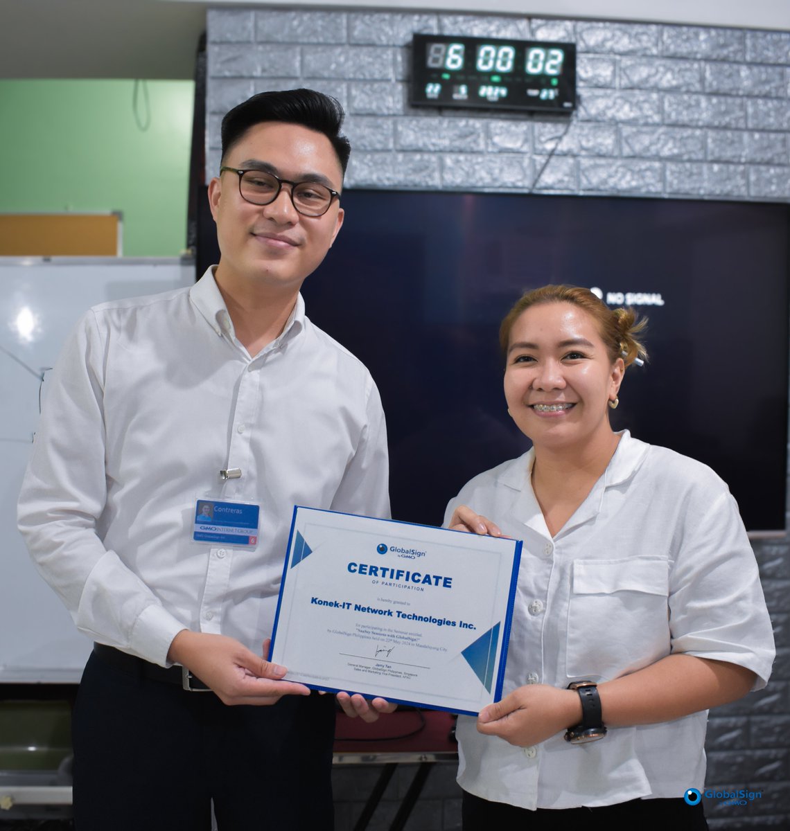 GlobalSignAPAC's tweet photo. #GlobalSign is proud to partner with Konek-IT!
This discussion explored our comprehensive security solutions, extending beyond just #SSL certificates. Building a secure digital future for Konek-IT and the entire IT industry is our mission! https://t.co/XwkRaA3pEs