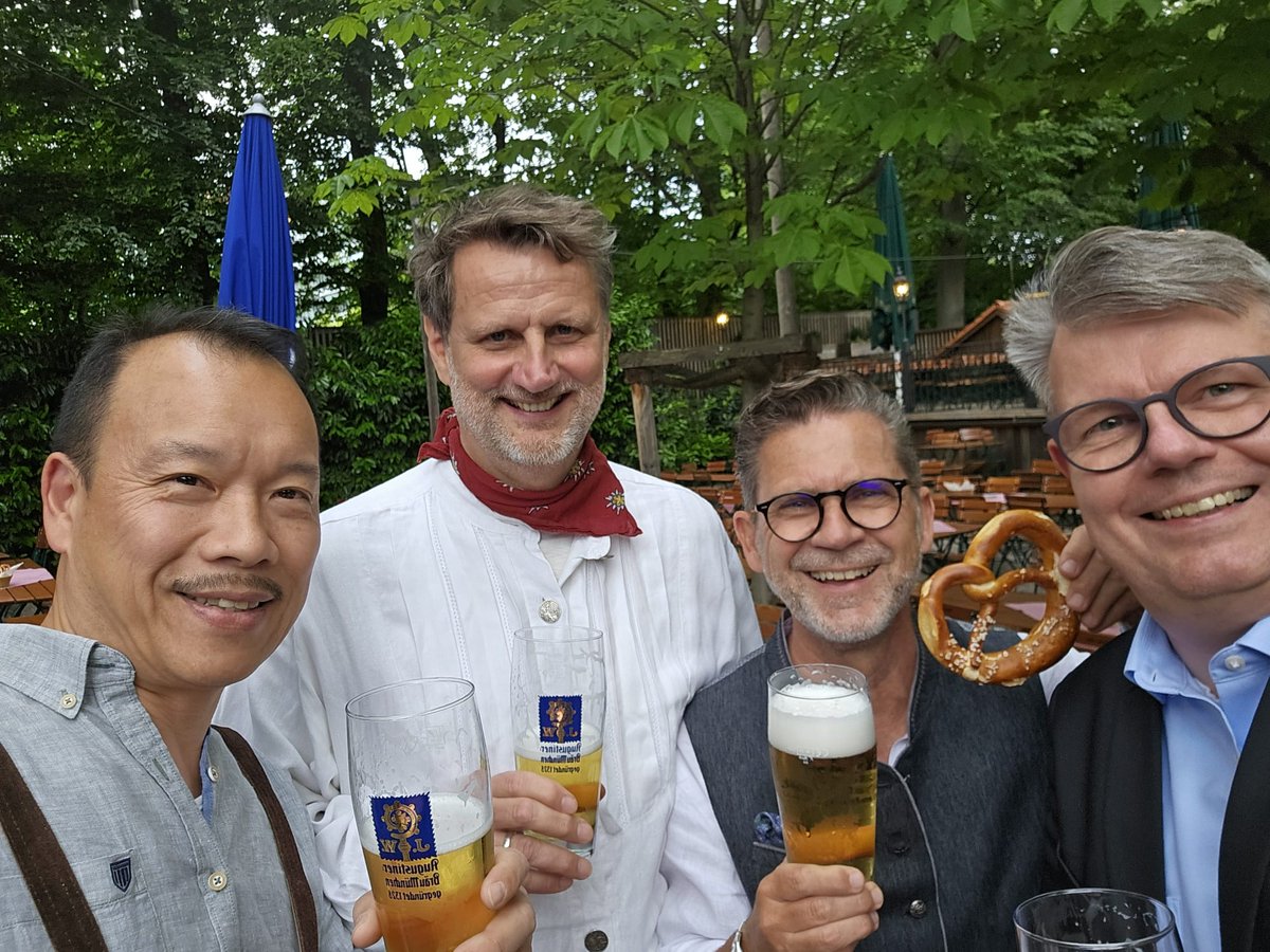 Gelungenes Warm-up gestern zum Deutschen #Immobilientag 2024 des <a href="/ivd_immobilien/">IVD Bundesverband | Die Immobilienunternehmer</a>. 🤗 Der #BVI ist dabei und freut sich auf die Tagung heute und morgen in München. #DIT2024