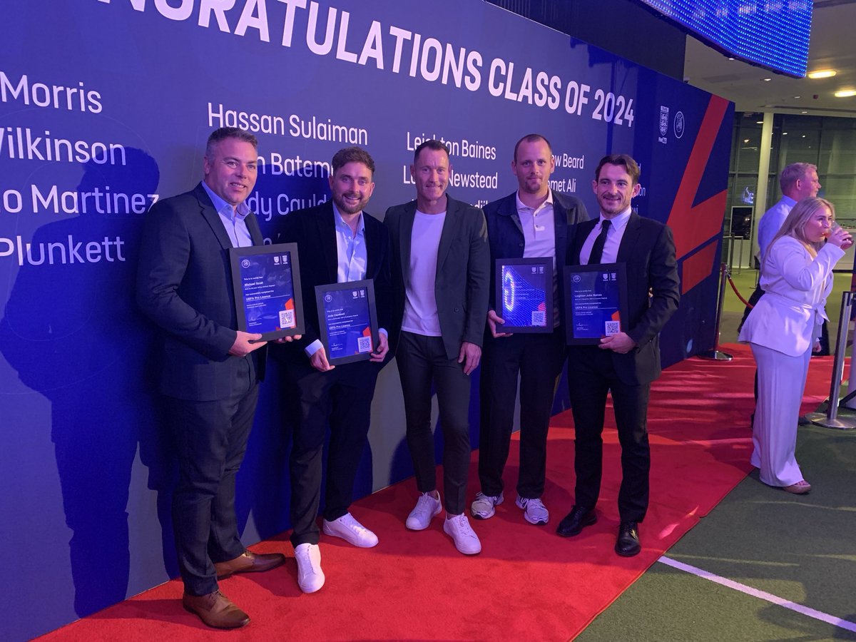 Mike Scott tweet media