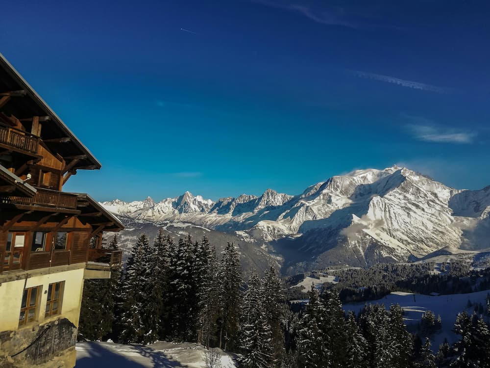 Carte_Fi's tweet photo. ✅ #Financement de 1.7 M€ en #crowdfunding pour une ligne de travaux 

Nous avons financé une ligne de travaux à hauteur de 1.7 M€ pour un hôtel situé à #Megève.
↪️ La particularité du dossier est que le partenaire a accepté l’inscription d’une hypothèque en 2nd rang. https://t.co/PkOHXv8lyo