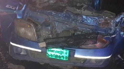 টাঙ্গাইলে ডিম বোঝাই পিকআপ ভ্যান নিয়ন্ত্রণ হারিয়ে ট্রা‌কের চালক ও হেলপার নিহত