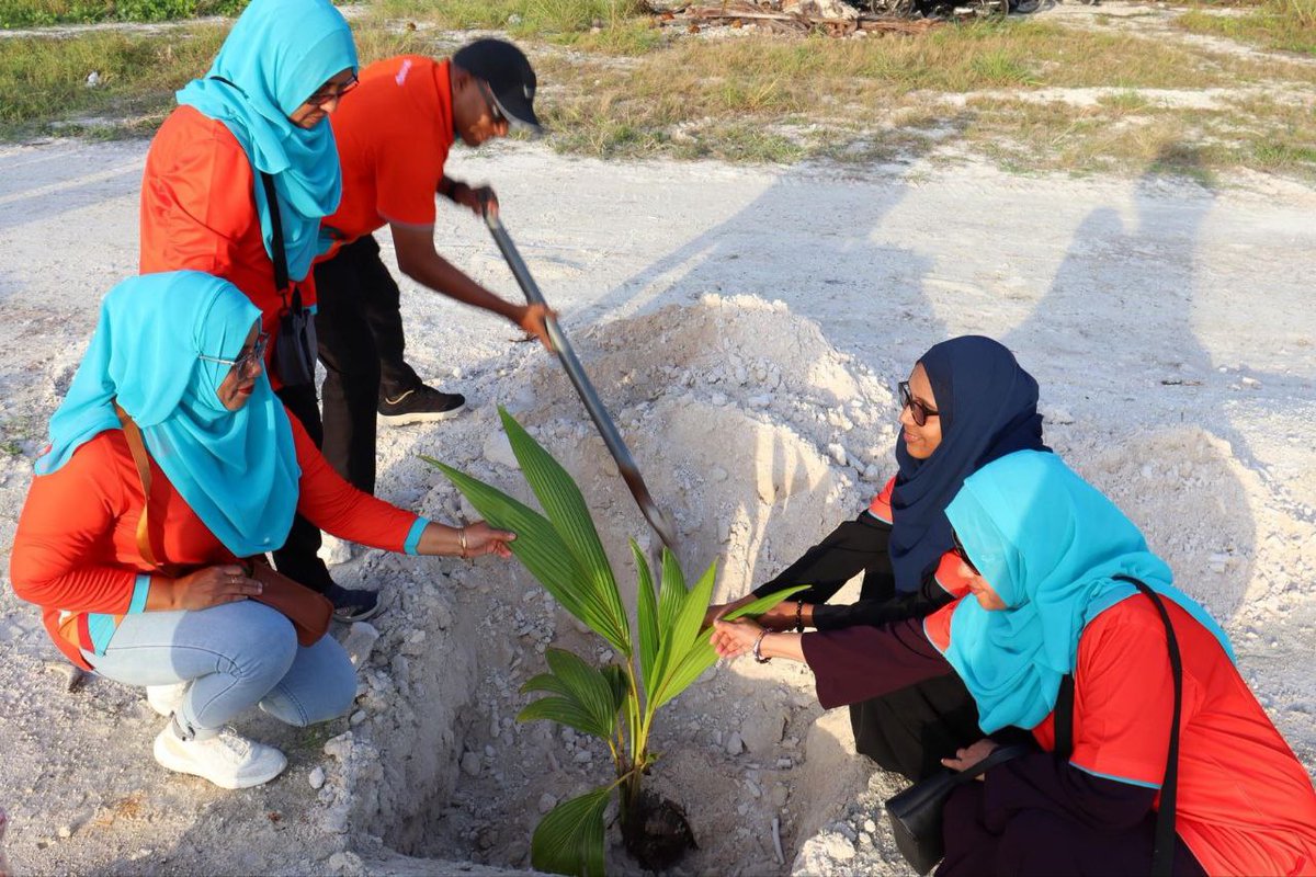 Dhiraagu tweet media