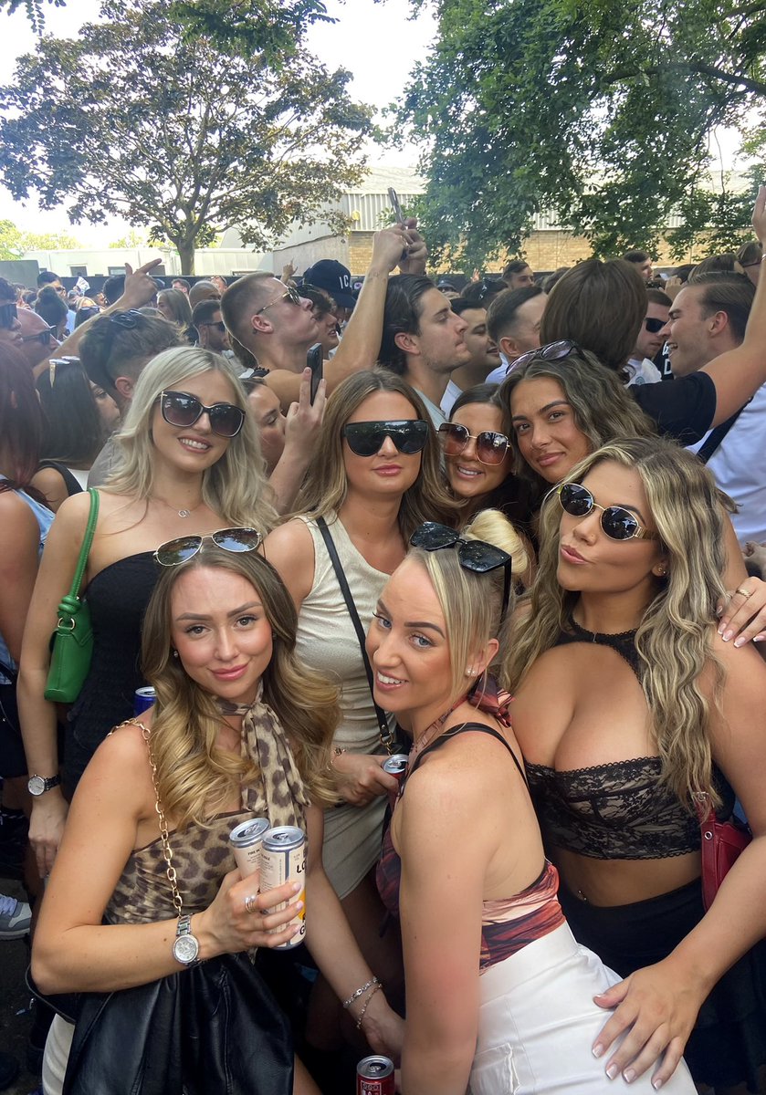 CourttCarter_X's tweet photo. Bday weekend🪩💗 https://t.co/x6tEbcU83n