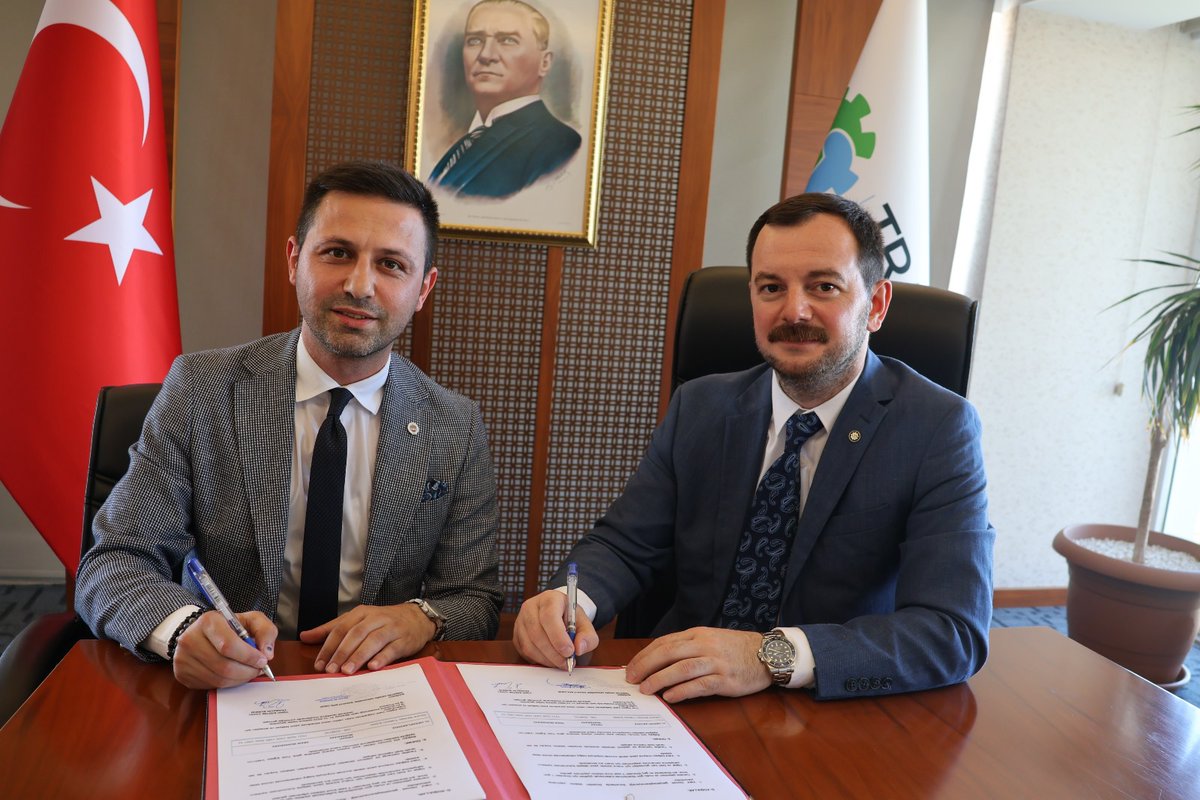 trabzonarsinosb's tweet photo. 📌 Türk Eğitim Vakfı (TEV) ile işbirliği protokolü imzaladık.

🗣️ Başkanımız Dursun Ali Sakarya, ❝TEV aracılığıyla öğrencilerimizin eğitimlerine destek olacak bir anlaşma imzaladık. Her iki taraf için de hayırlı olsun.❞

Haberin devamı için tıklayınız 👉 https://t.co/ygaLrWRgqy https://t.co/YhZ6fSSx6q