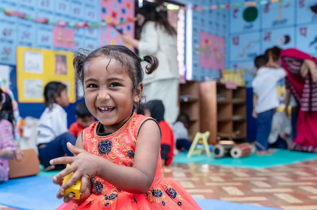 unicef_nepal's tweet photo. खेल खेल्नु बालबालिकाको मुख्य काम हो। खेलको महत्त्वलाई थप जोड दिन यस वर्षदेखि जुन ११ मा अन्तराष्ट्रिय खेल दिवस मनाइदैछ ।
हामी सम्पूर्ण अभिभावक तथा विद्यालयहरूलाई अन्तराष्ट्रिय खेल दिवस मनाउन आह्वान गर्दछ: https://t.co/TWsqyNCeOk
#EarlyMomentsMatter #PlayChallenge #खेल्दैसिक्दै https://t.co/Zl4oF8rqZ9