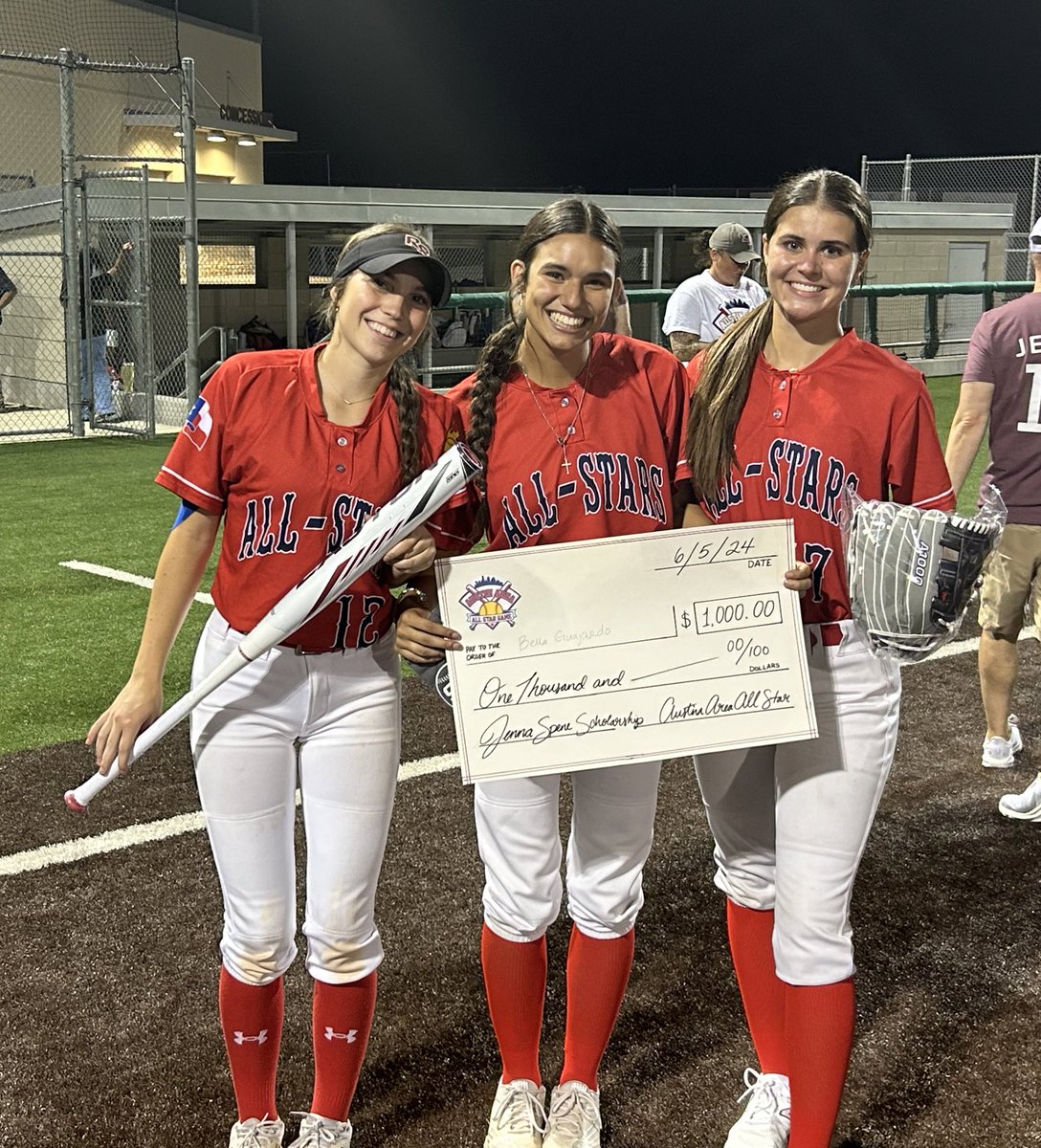 AustinAreaAllS1's tweet image. North MVP-Bella Guajardo (EastView)
North Silver Slugger-Brantley Lavas (Round Rock)
North Golden Glove-Mikala Ham (Vista Ridge)
