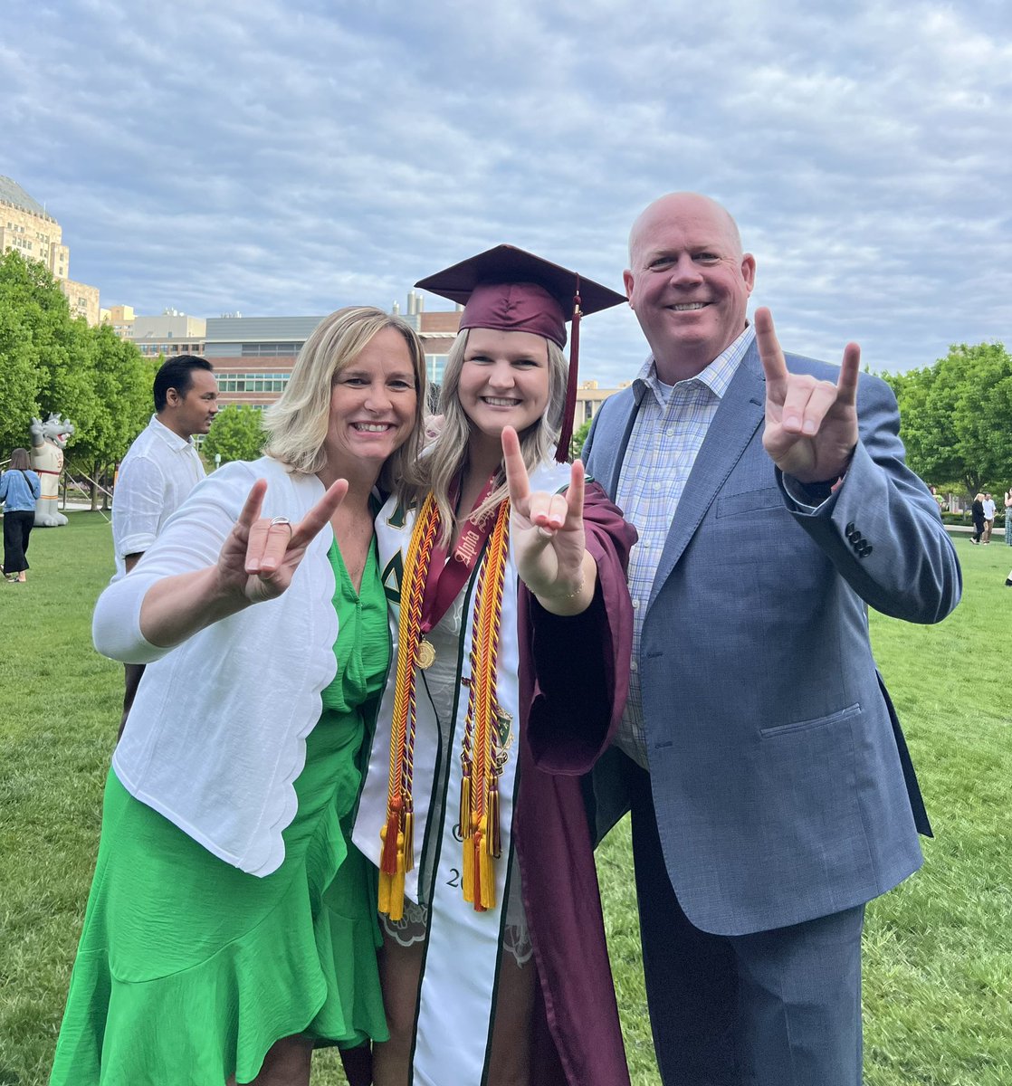 andymraz22's tweet photo. Happy 22nd Birthday @olivianmraz   I can’t wait to celebrate with you next week. I am so proud of you and can’t wait to see what you accomplish in Chicago!! I love you❤️ https://t.co/cWiR2i4qyy