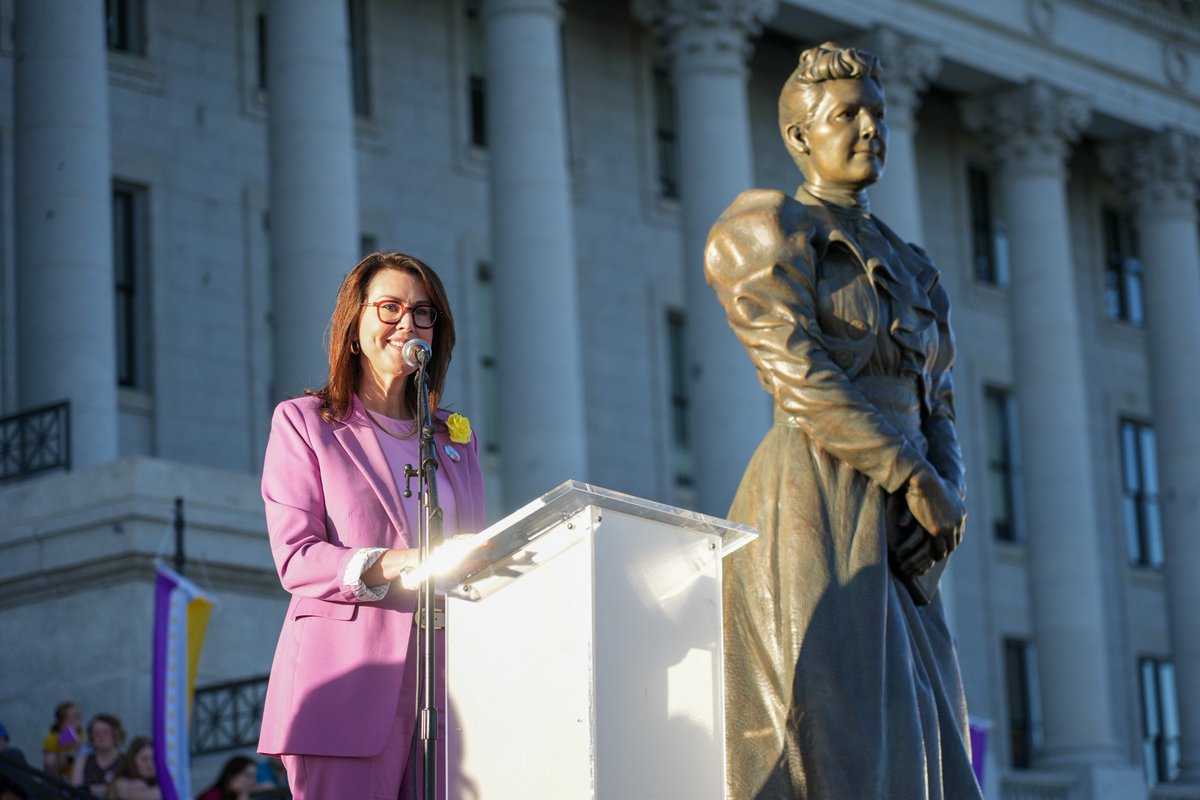 LGHendersonUtah's tweet photo. After six long years of hard work, we’re so happy to finally see Martha on her way! We’re thankful for all those who turned out to the wonderful event tonight to see her off. See you in DC, Martha!
#SendMartha https://t.co/P4IuX3xByq